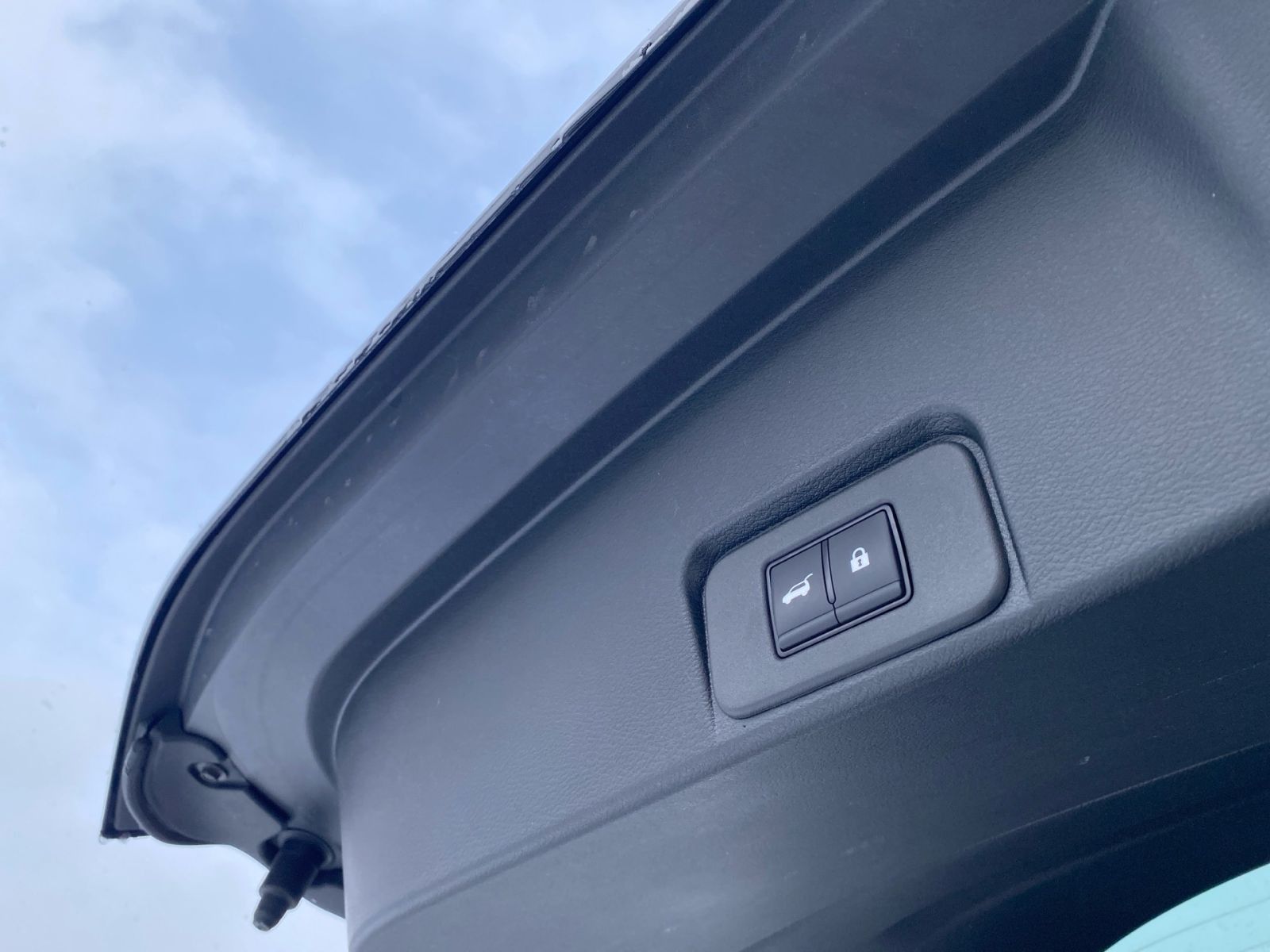 NISSAN X-TRAIL 1.5 VC-T e-4ORCE HEAD-UP SHZ 7 SITZE