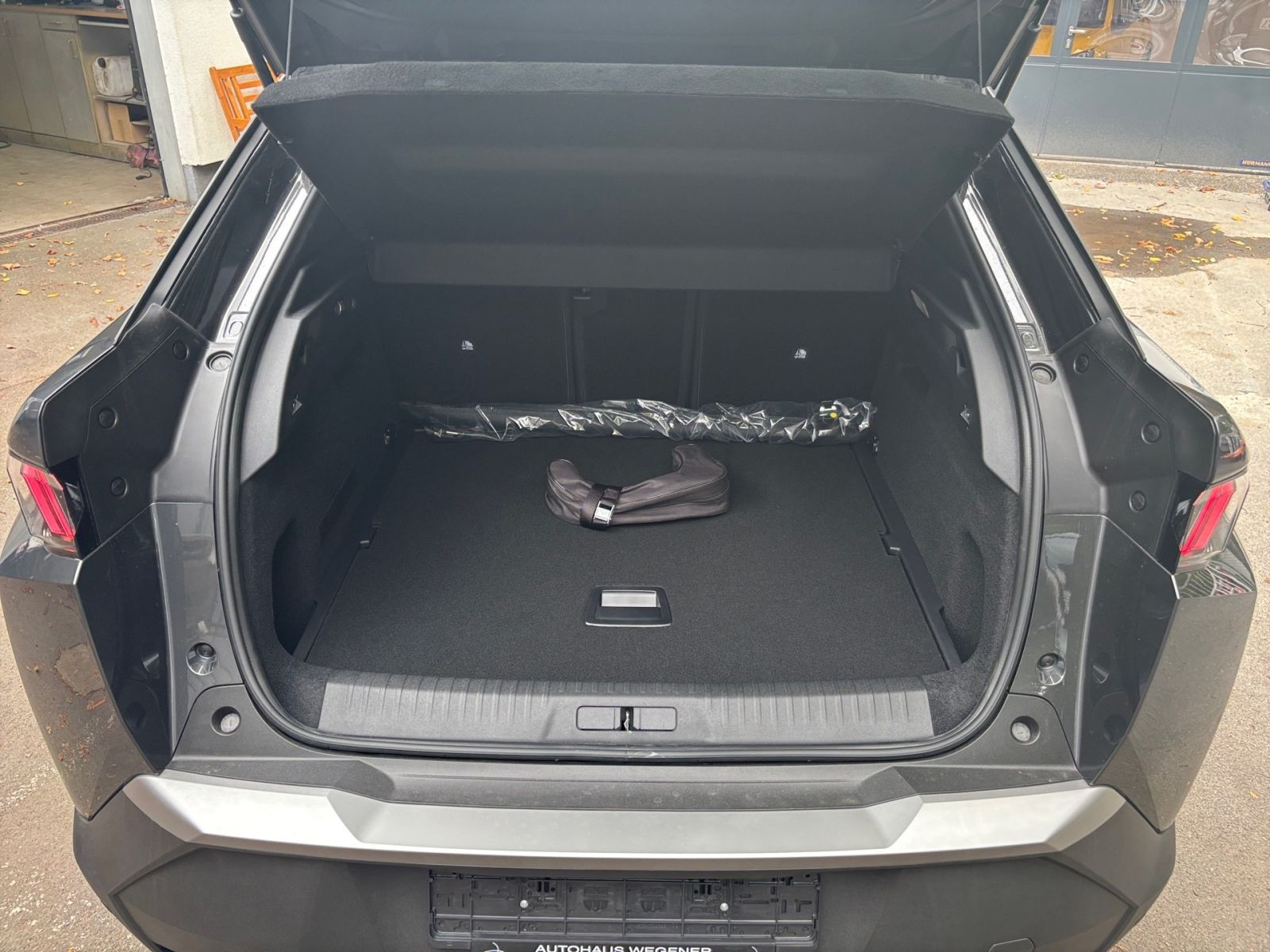 Peugeot 3008 Allure Plug-In Hybrid 195 e-DSC7 *Kamera*SHZ*