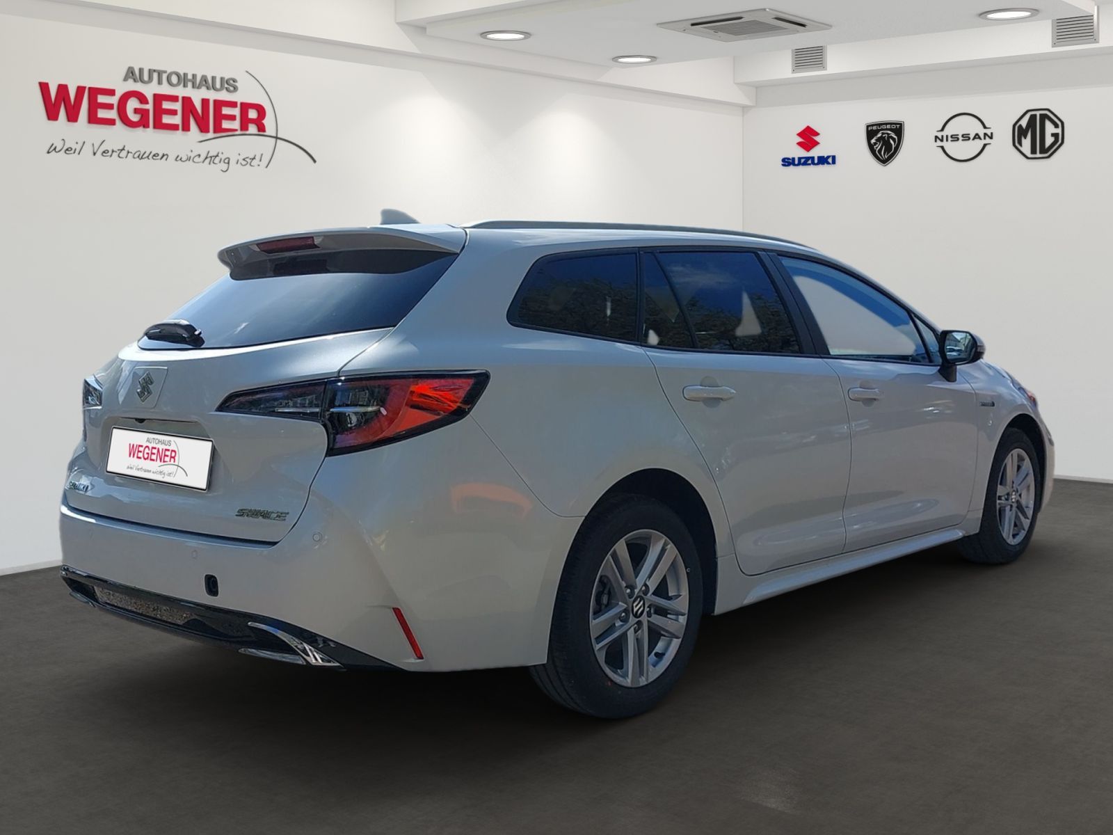 SUZUKI Swace 1.8 Comfort+ CVT Hybrid Navi*CarPlay