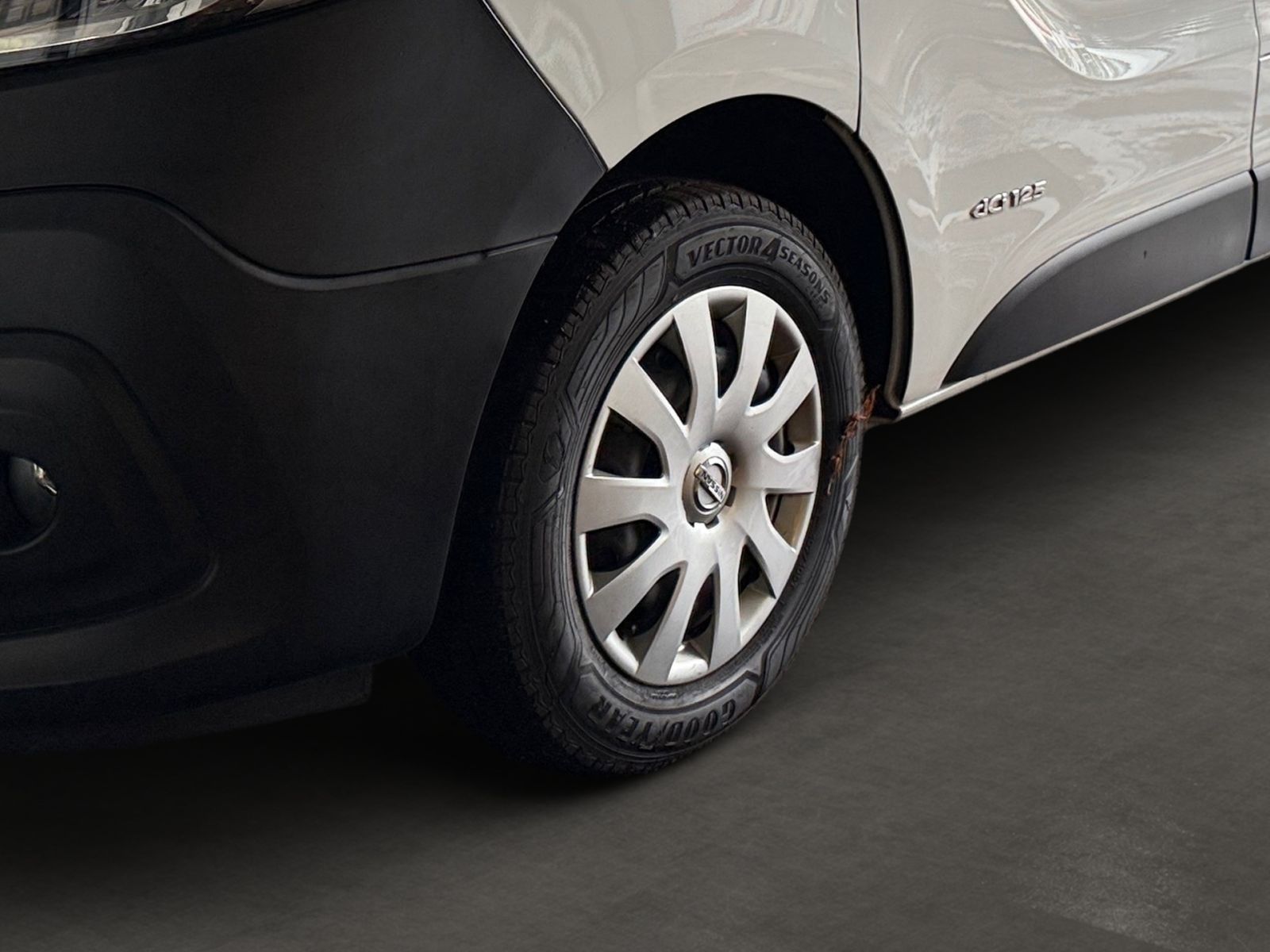 NISSAN NV300 COMFORT KASTEN L1H1 2,7t KLIMA AHK KAMERA