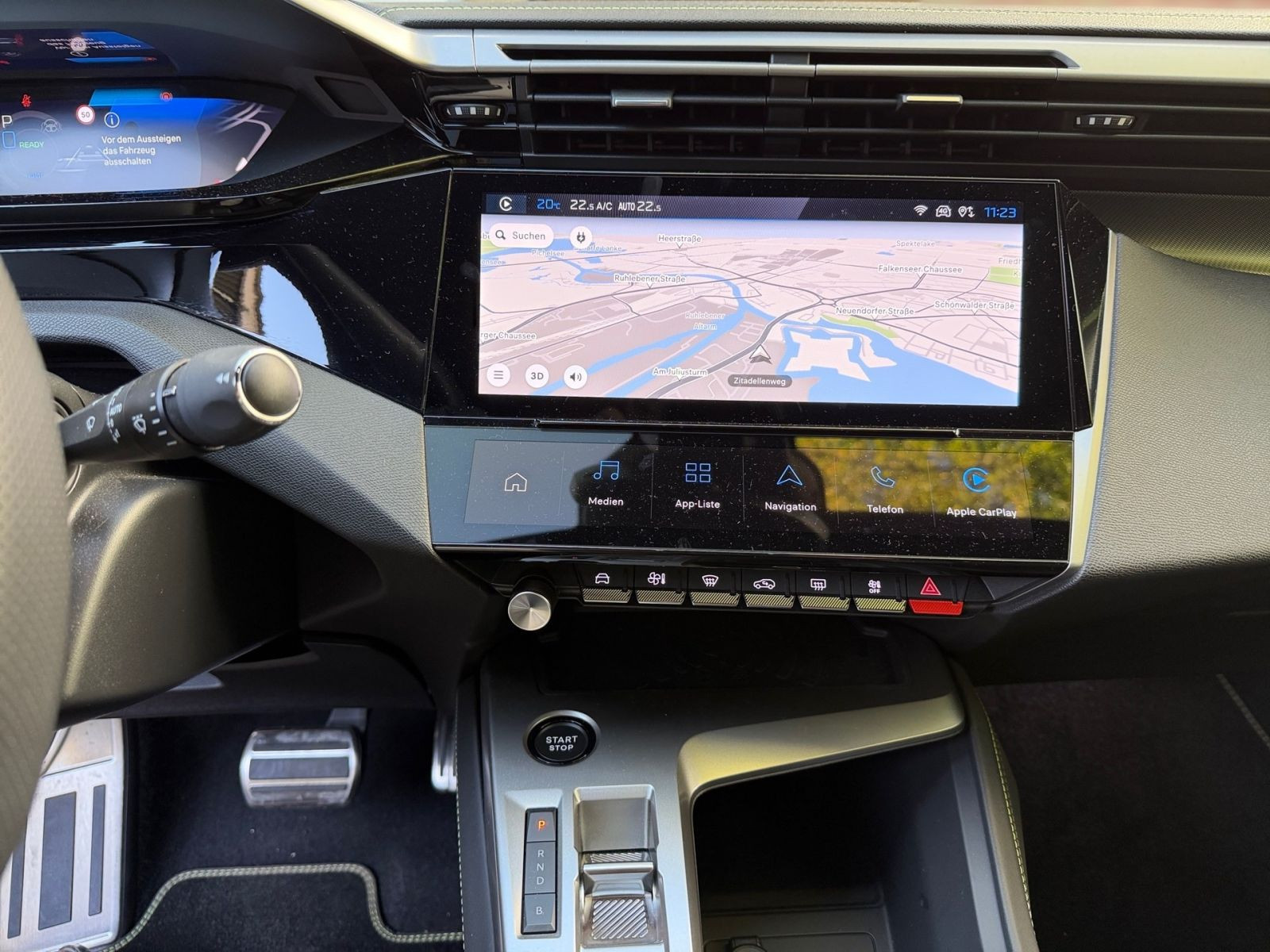 Peugeot 408 GT Exclusive Plug-In Hybrid 240 e-DSC7