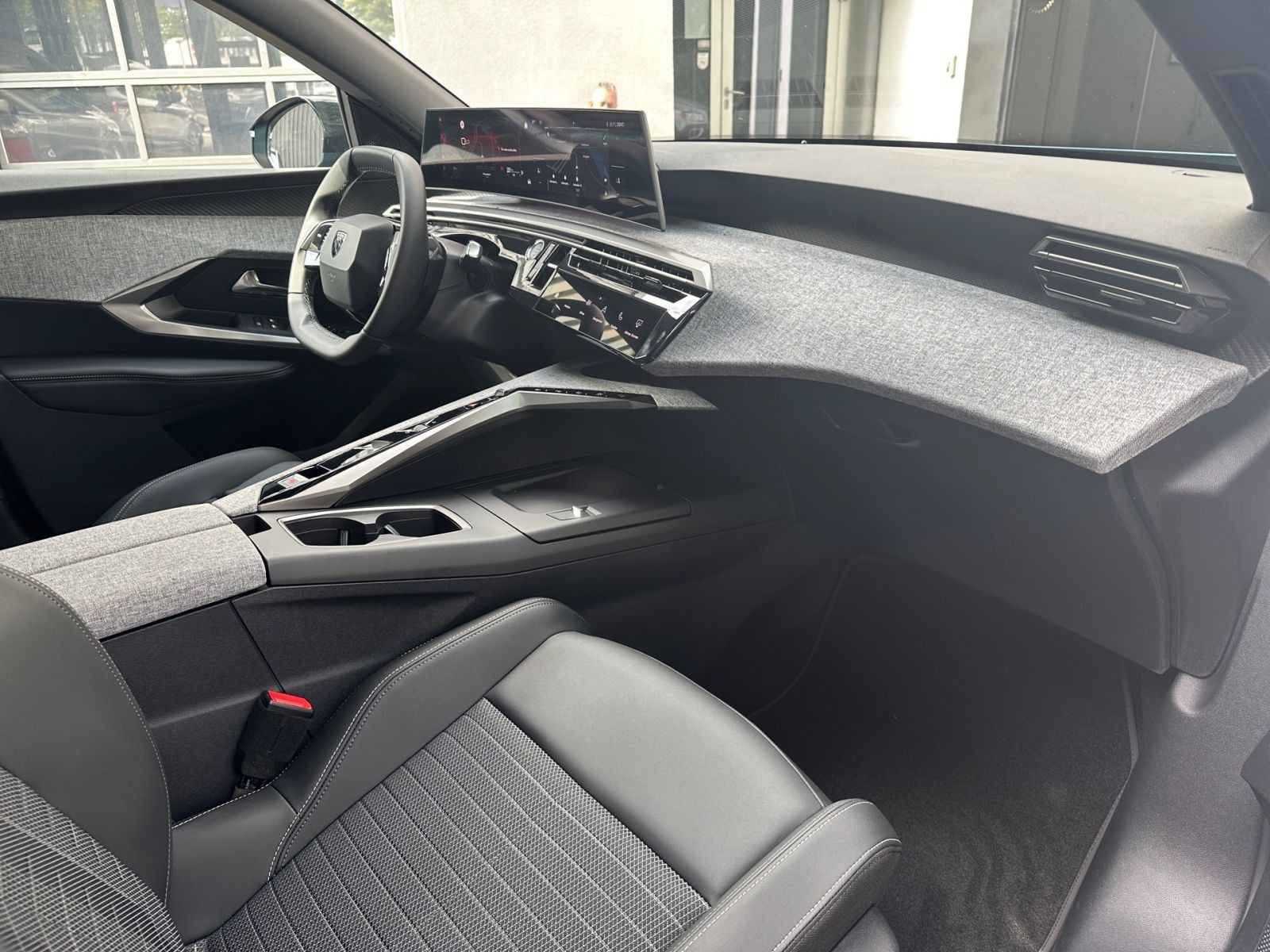 PEUGEOT 3008 Allure Hybrid 145 e-DSC6 *Kamera*21"Curved*