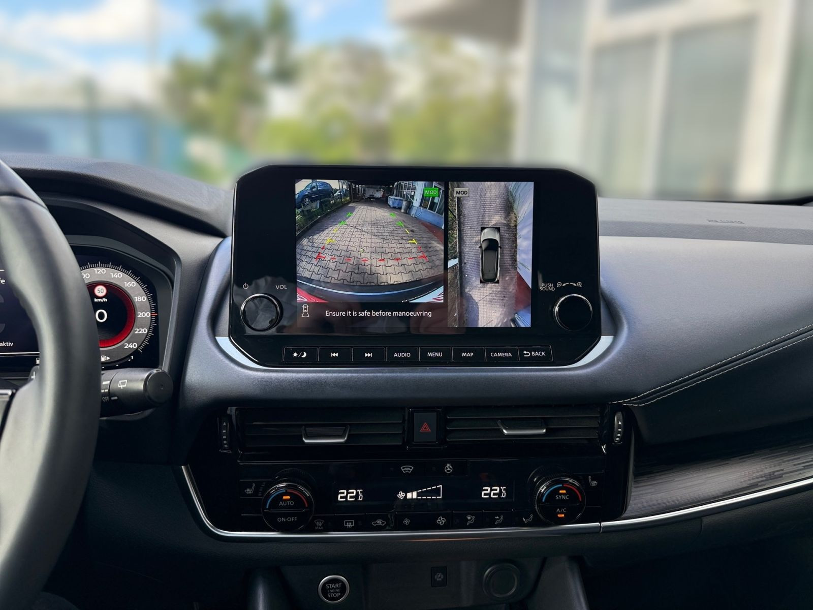 Nissan Qashqai 1.3 MHEV Tekna BOSE CAM HUD SHZ NAVI