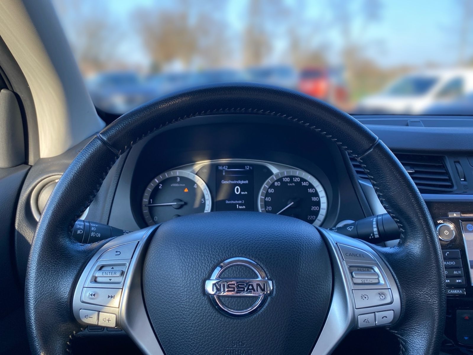 NISSAN NAVARA Tekna AT dCi 2.3 4x4- AHK, KEYLESS,CAM