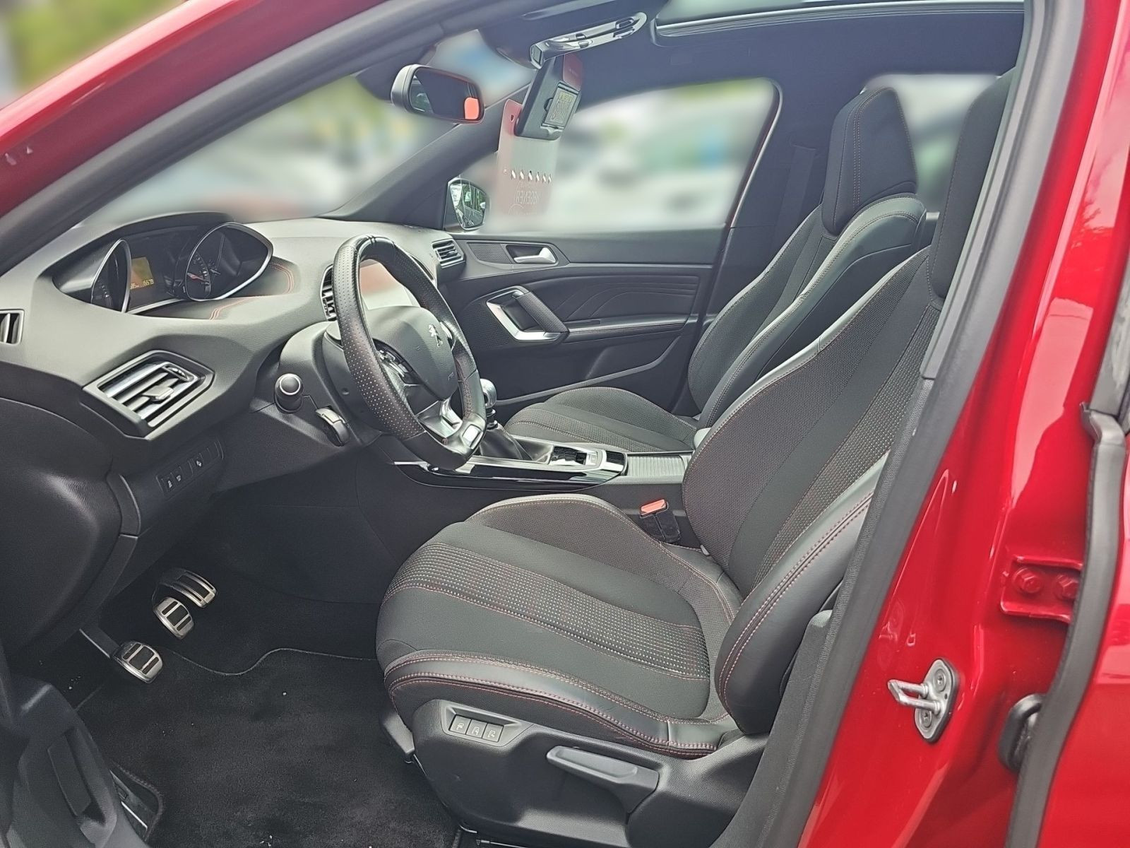 Peugeot 308 1.3 GT Line Pano*Massage*Navi*Totwinkel*PDC
