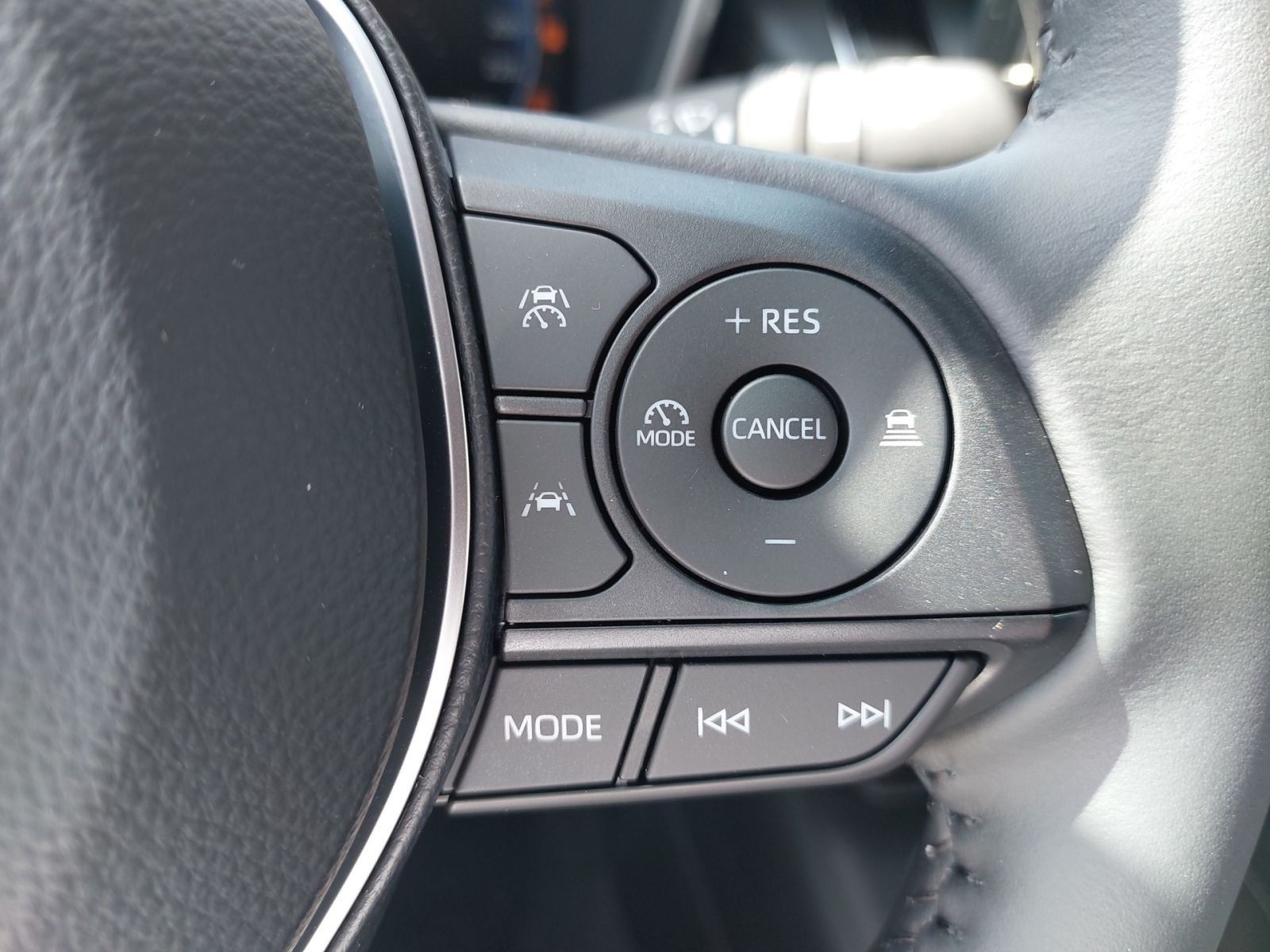 SUZUKI Swace 1.8 Comfort+ CVT Hybrid Navi*CarPlay