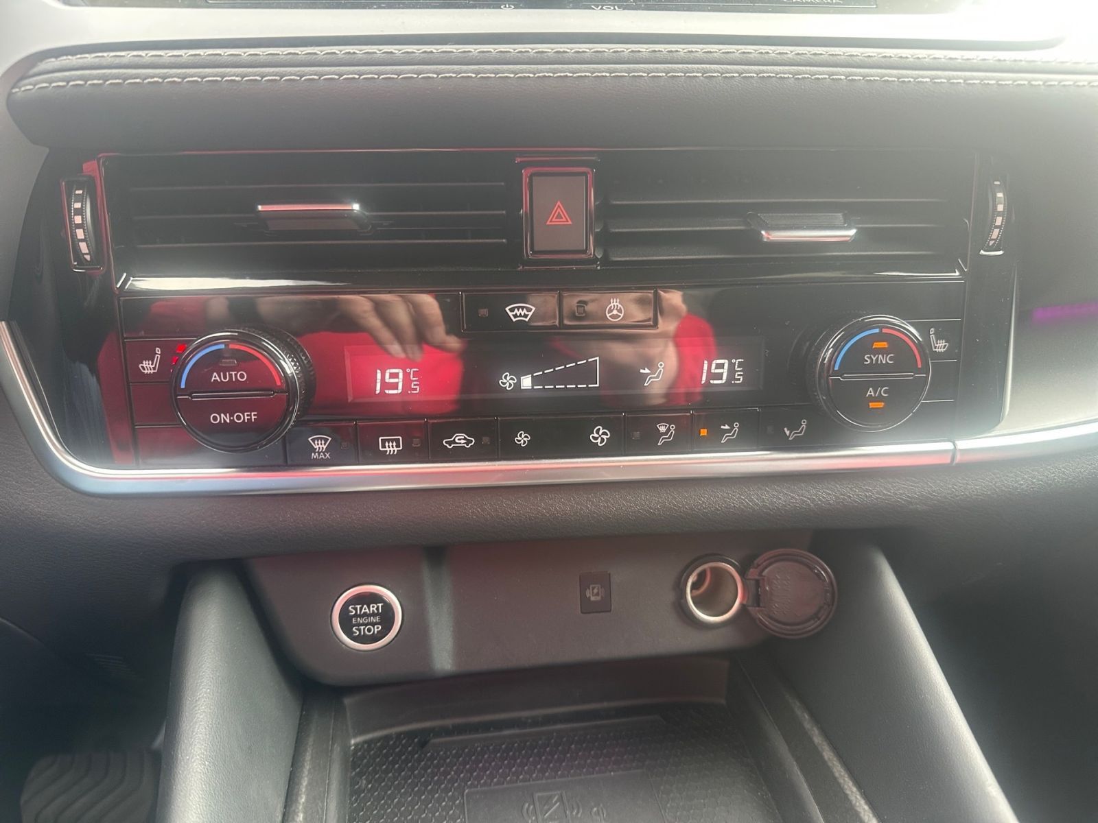 NISSAN Qashqai 1.3 DIG-T N-Connecta HeadUp*Navi*360°CAM