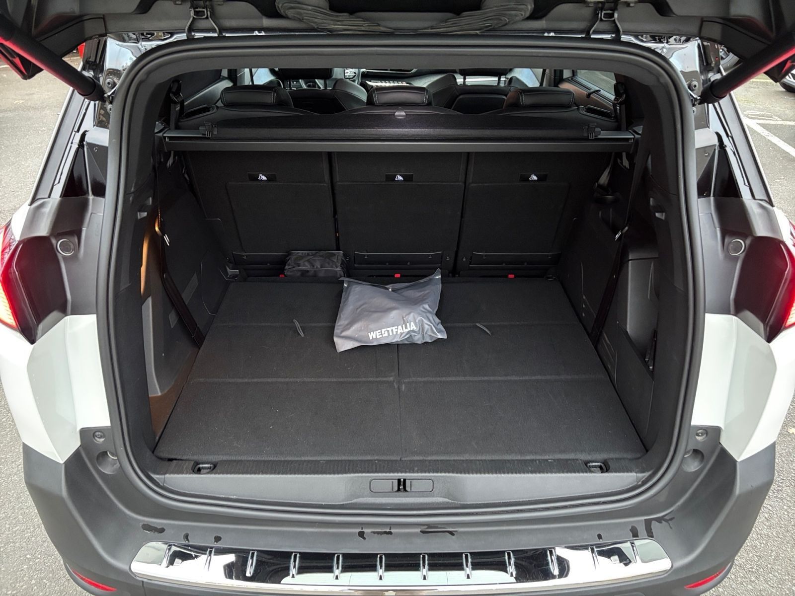 PEUGEOT 5008 Allure Pack PureTech 130 EAT8 *Kamera*SHZ*