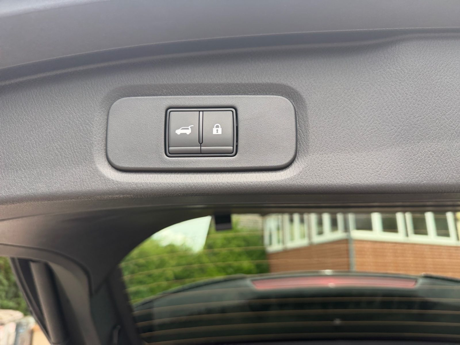Nissan Qashqai 1.3 DIG-T MHEW Tekna Navi*HeadUp*CarPlay