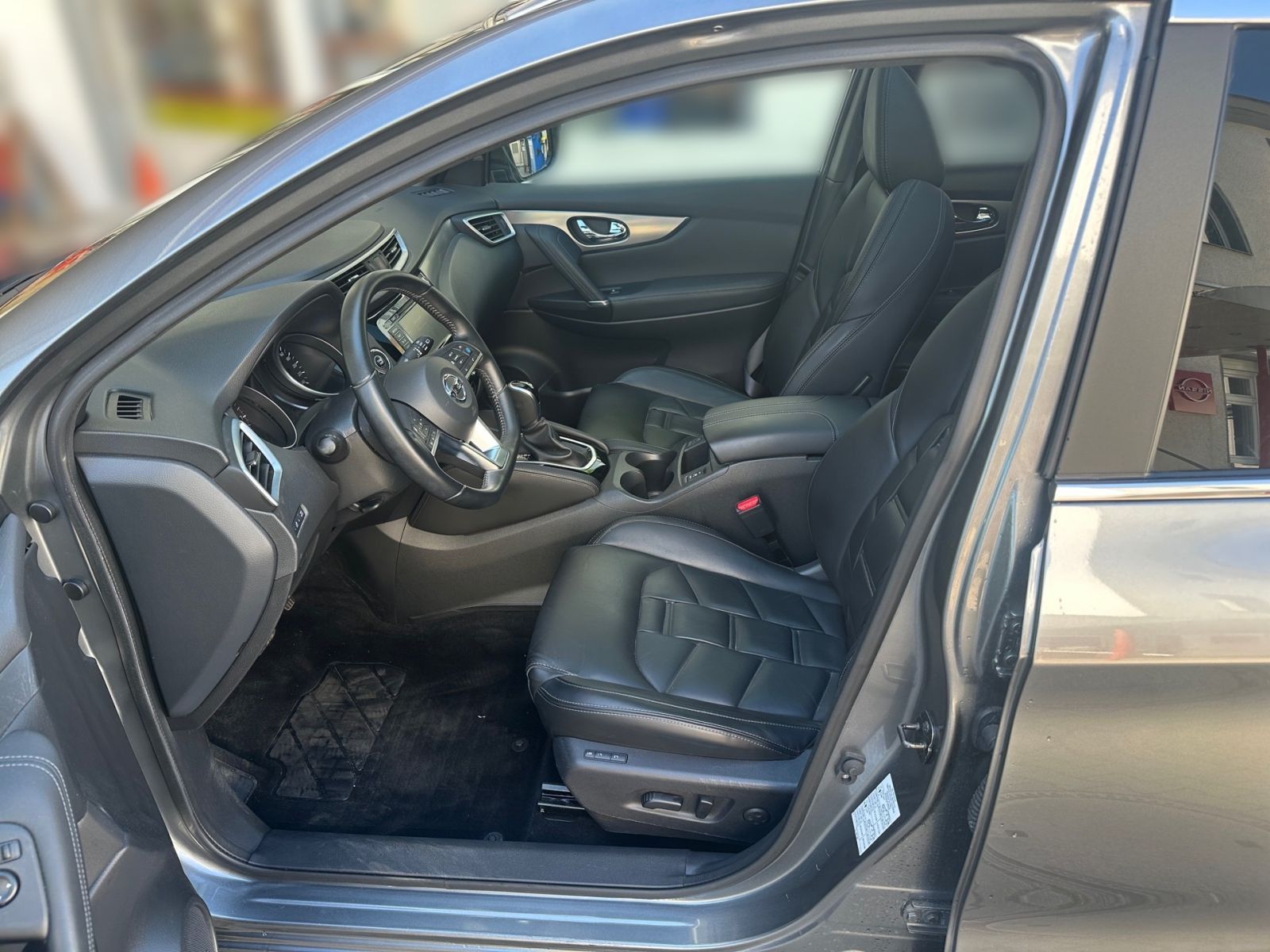 Nissan Qashqai 1.3 AT DIG-T Tekna 360°*PANO*NAVI*Bluet.