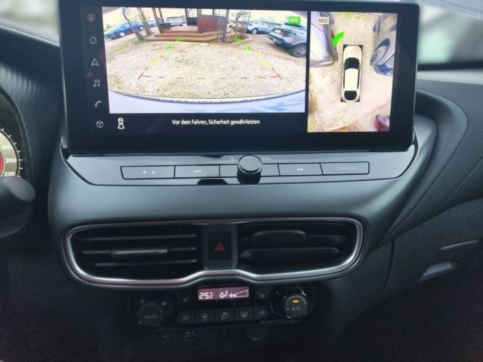 Nissan Juke N-Conn Hyb. AT SHZ LHZ 360°KAM FAS PDC AHK
