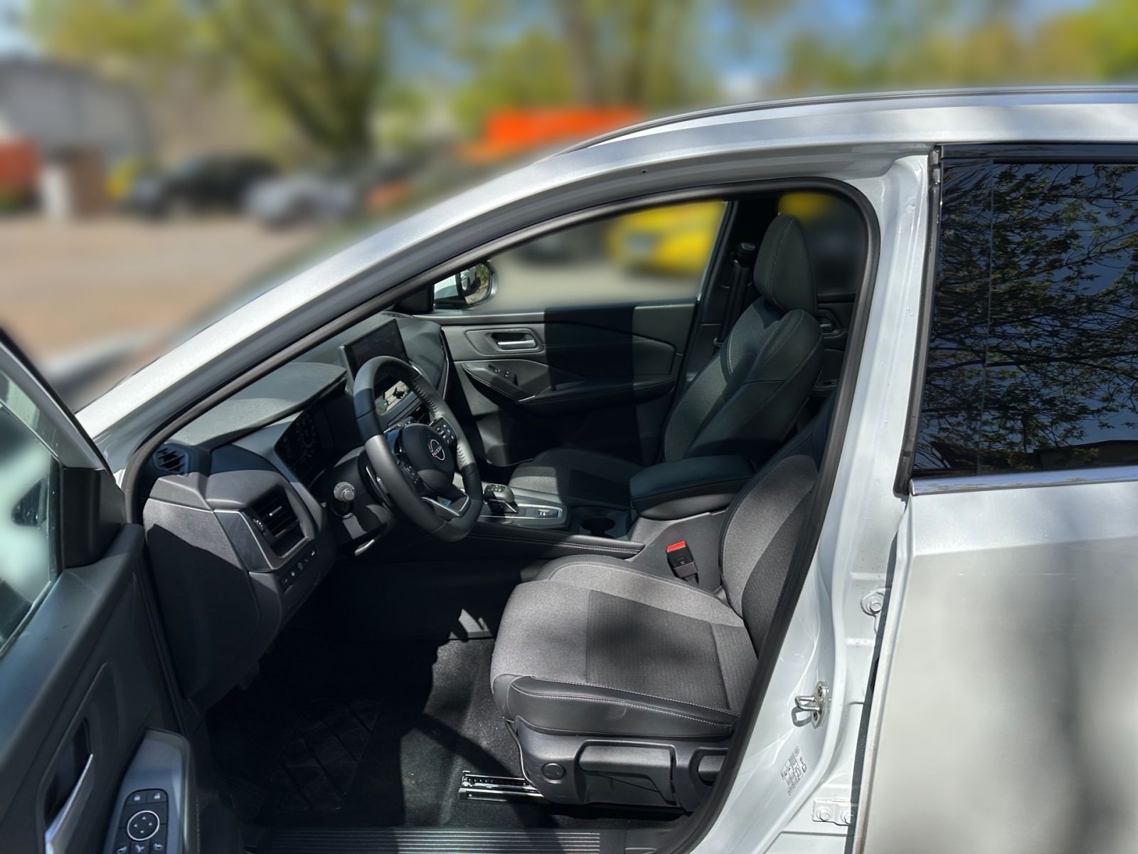 NISSAN Qashqai 1.3 DIG-T N-Connecta HeadUp*Pano*Navi