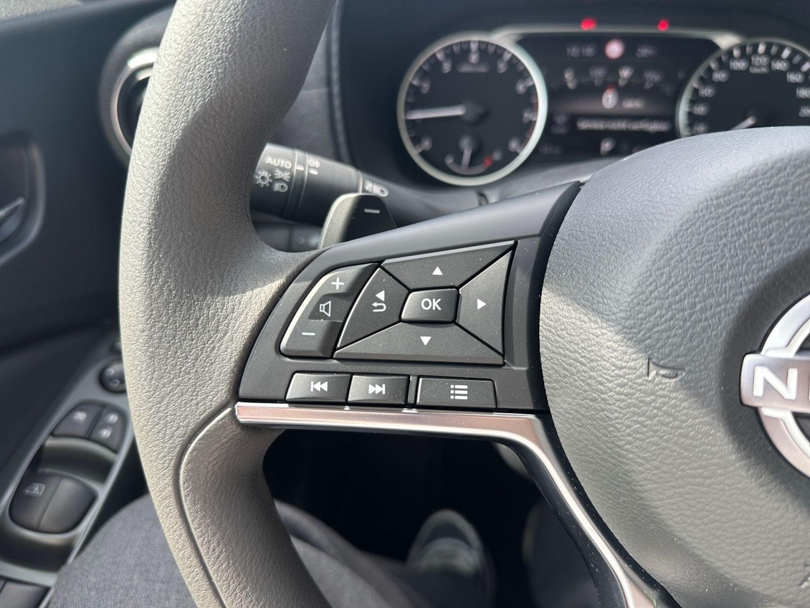 NISSAN JUKE ACENTA 1.0 DIG-T 114 PS 7DCT NAVI KLIMA SHZ