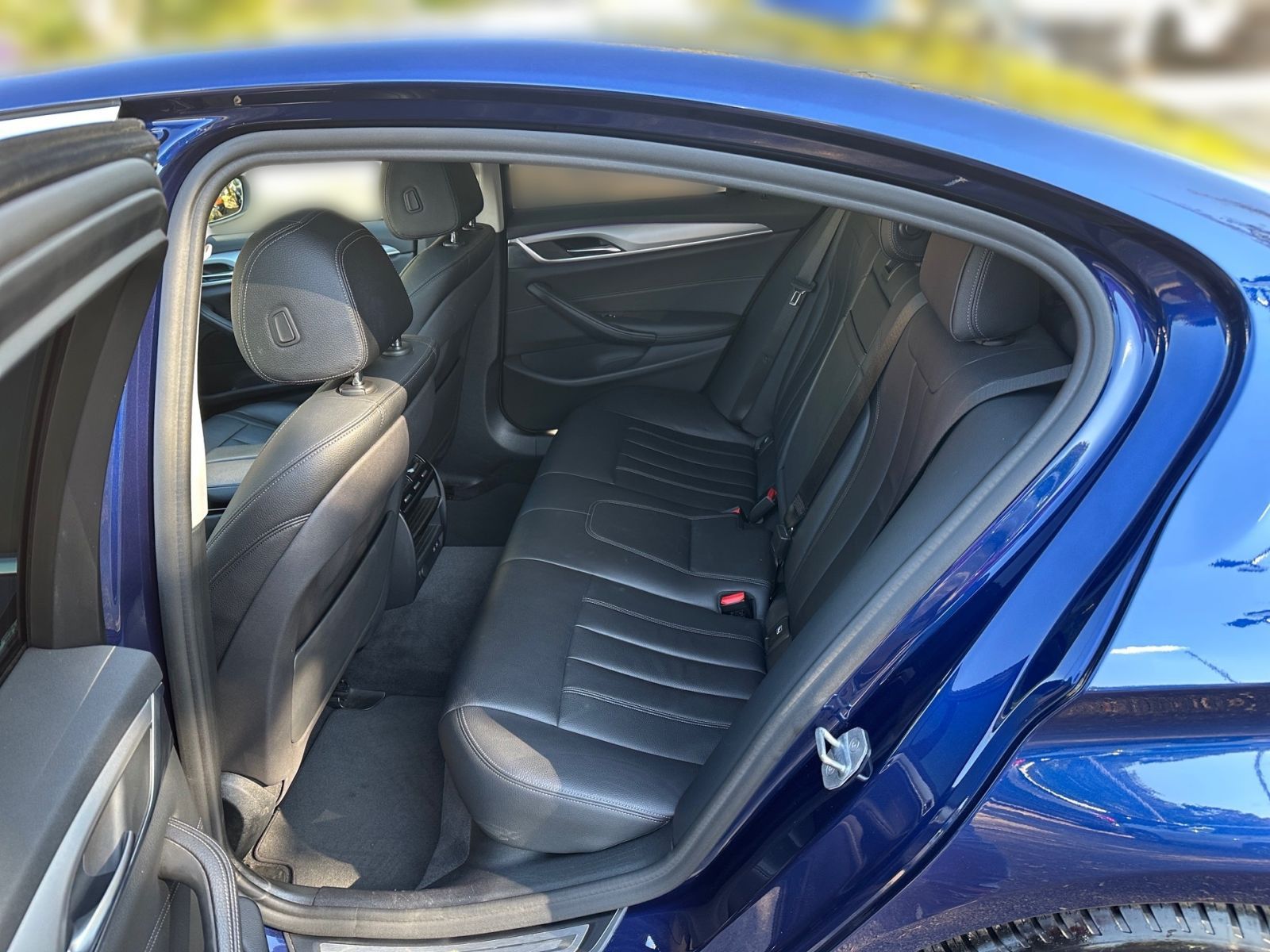 BMW 520d LIM LUXURY LED NAVI PANO KAM SHZ STHZ LHZ