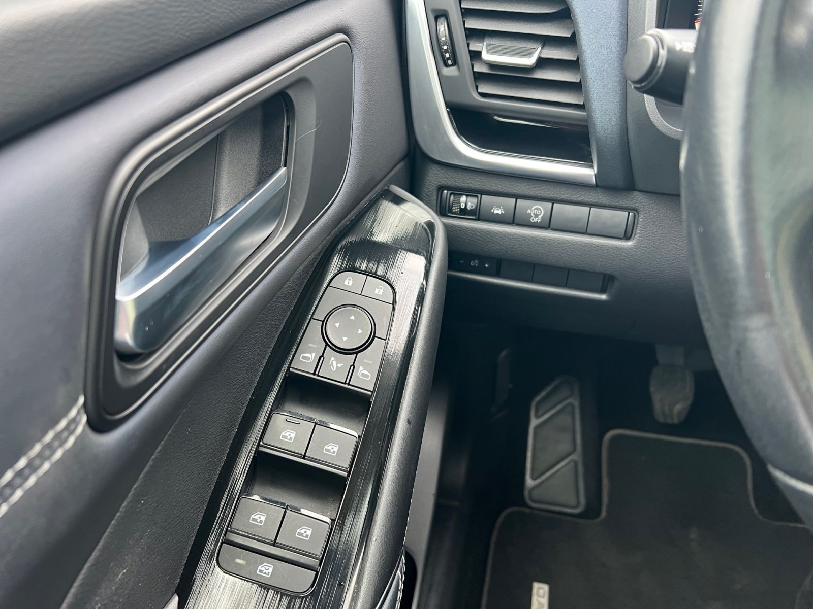 Nissan Qashqai 1.3 DIG-T MHEV N-Connecta Pano*CarPlay