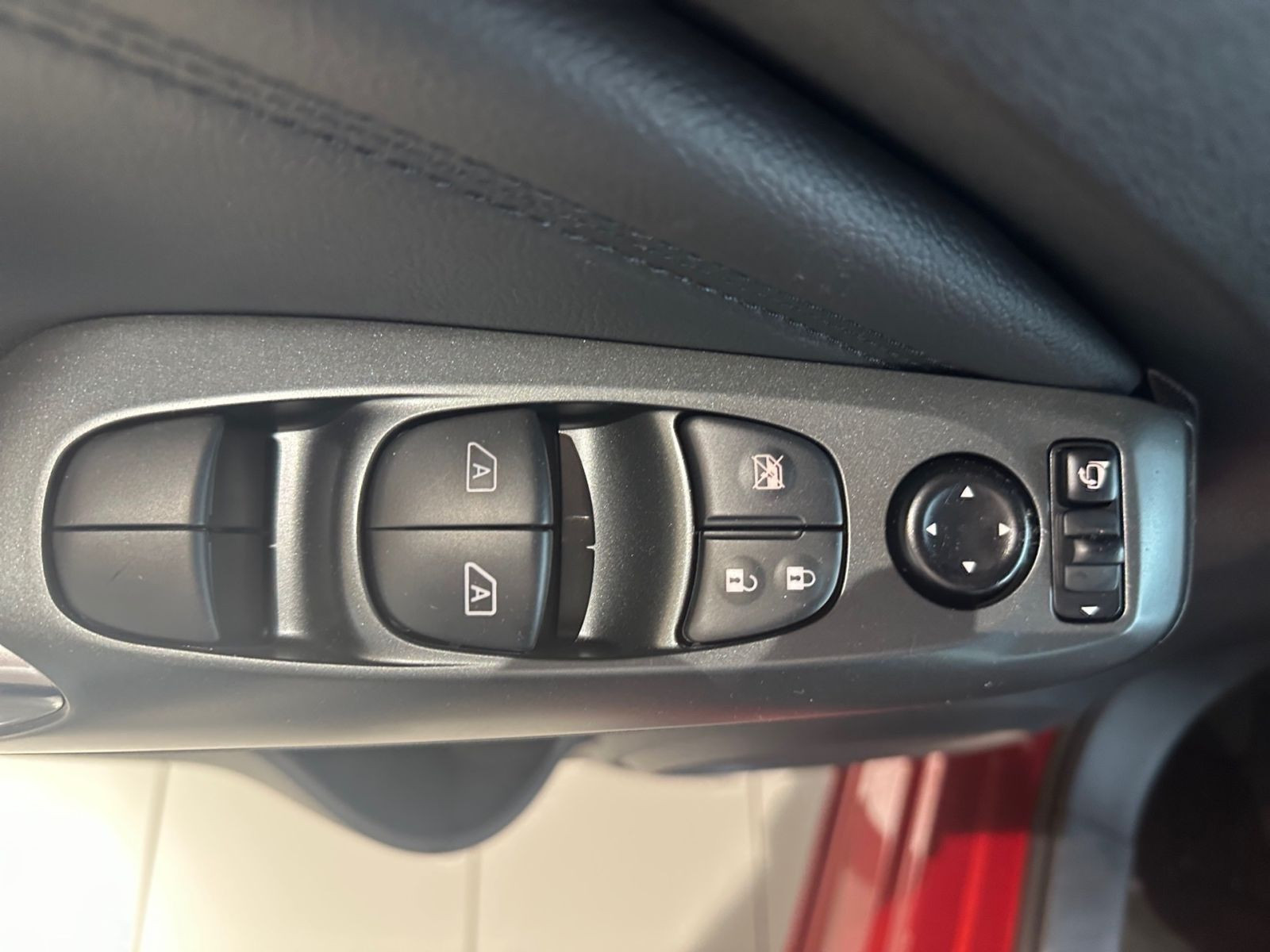 Nissan JUKE N-Connecta 1.6 HYBRID Winter 360° Navi