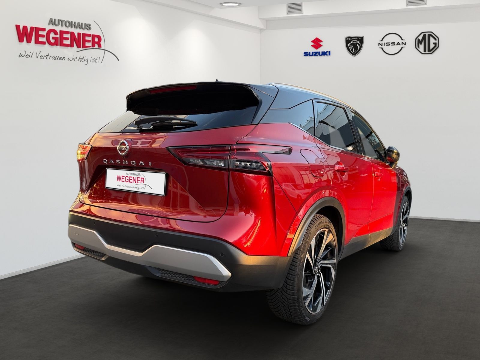 NISSAN QASHQAI TEKNA+4x4 AT+BOSE PANO NAVI 360° LEDER