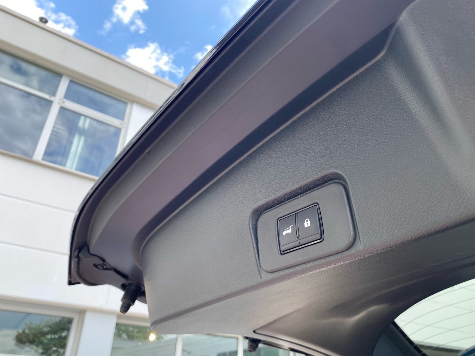 Nissan X-Trail Tekna 1.5 AT - 4x4 HUD LED LKA SWA SHZ BFS