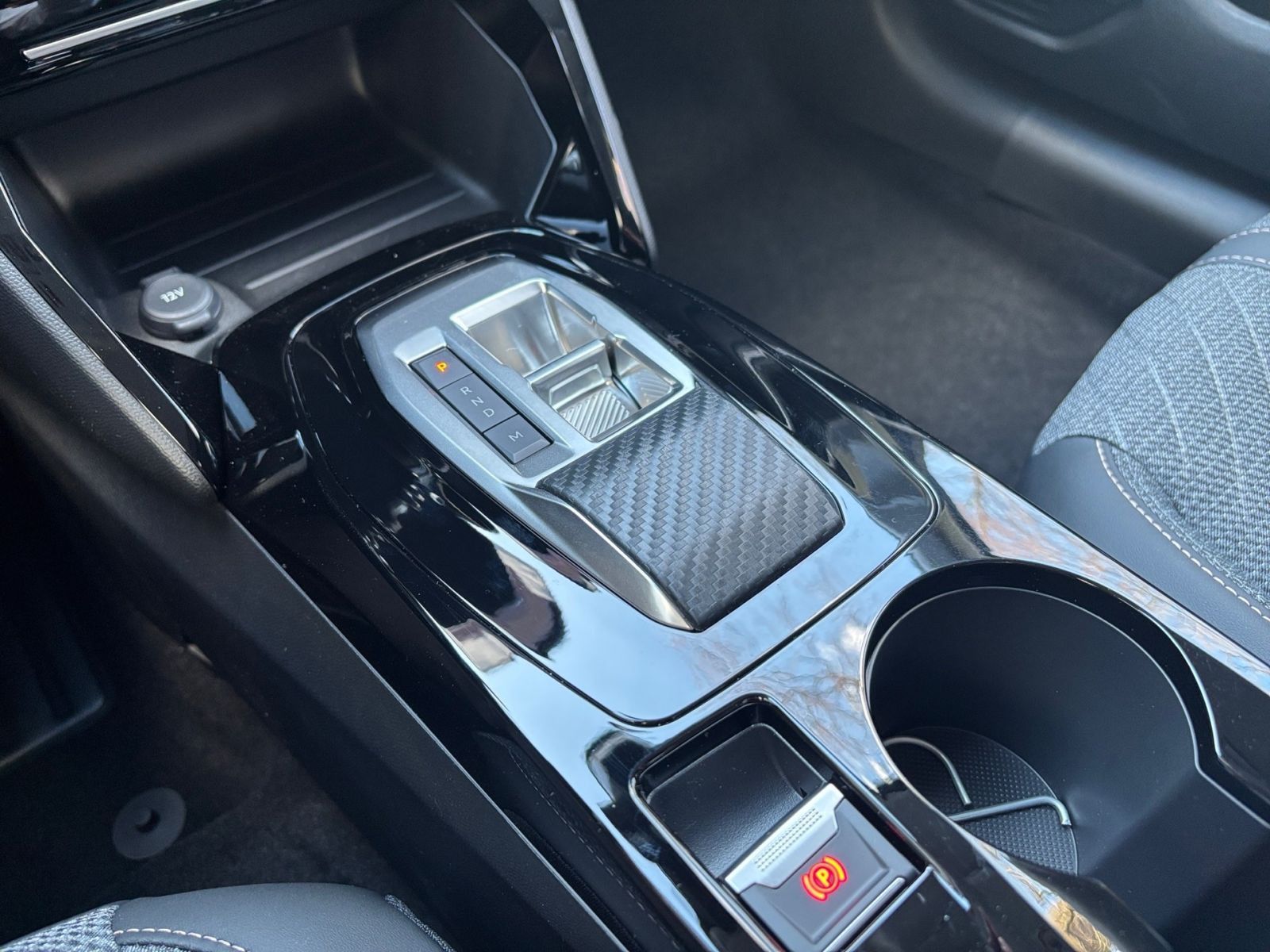 PEUGEOT 208 Allure Hybrid 110 e-DSC6 *360°Kamera*SHZ*