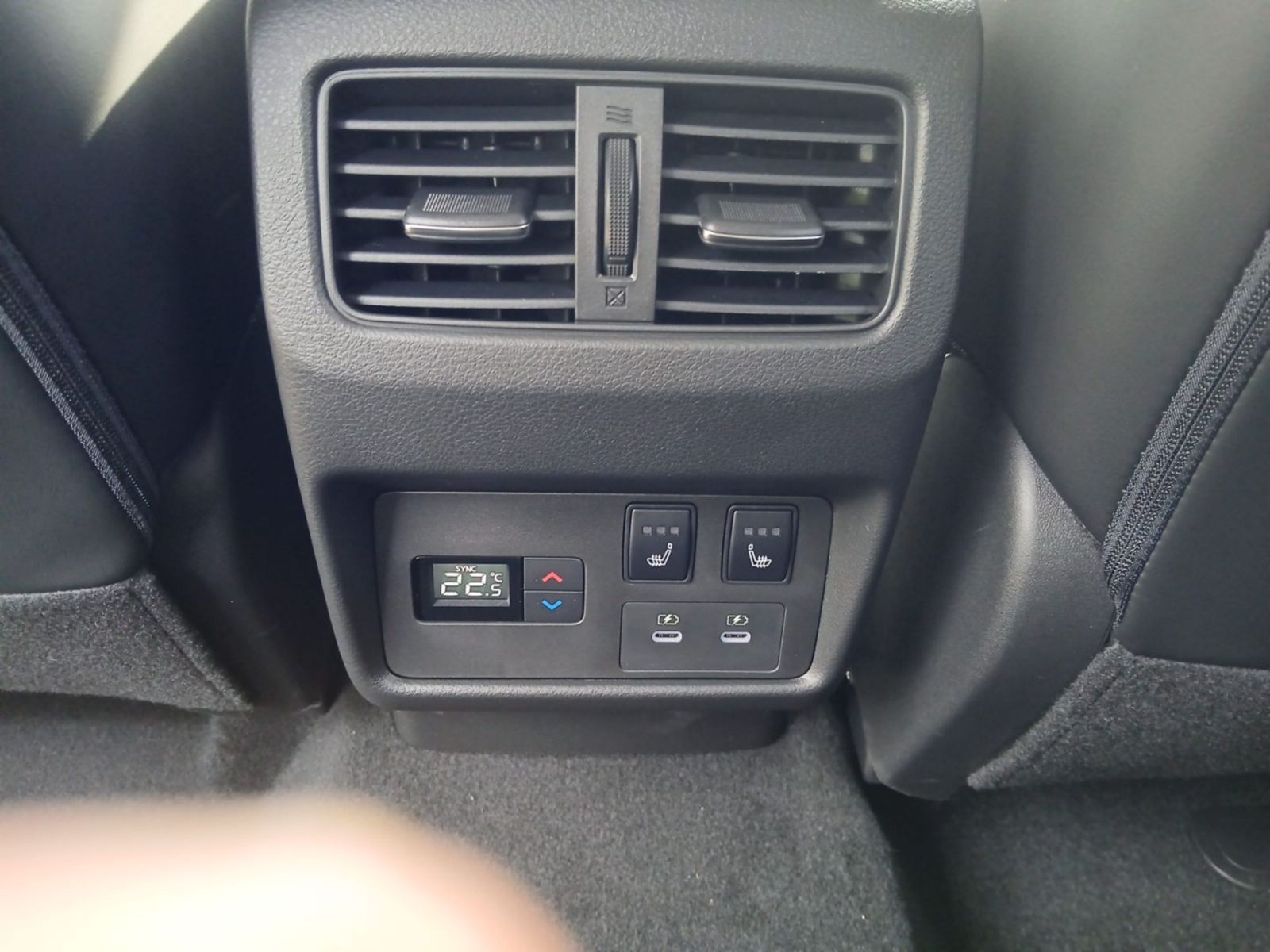 NISSAN X-TRAIL 1.5 VC-T e-4ORCE 213 PS SE
