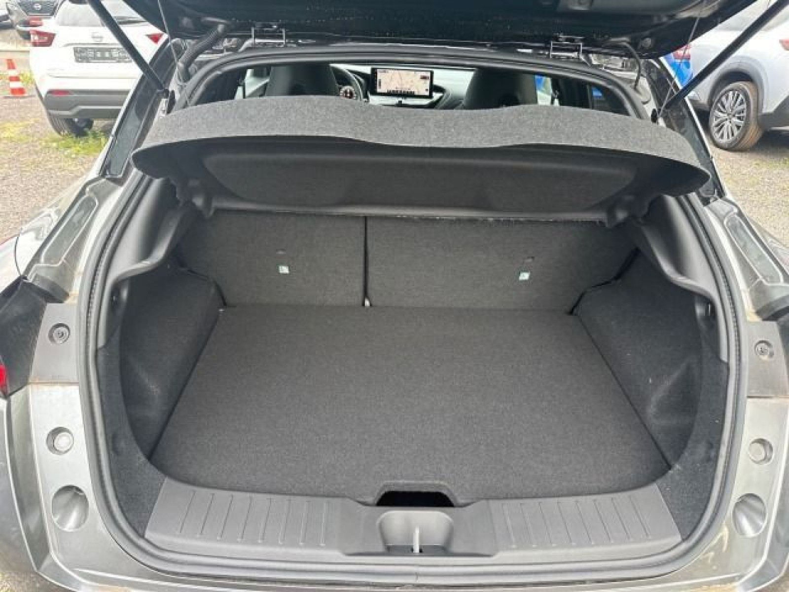 Nissan JUKE Tekna 1.0 AT LHZ SHZ PDC LED In-Car WIFI