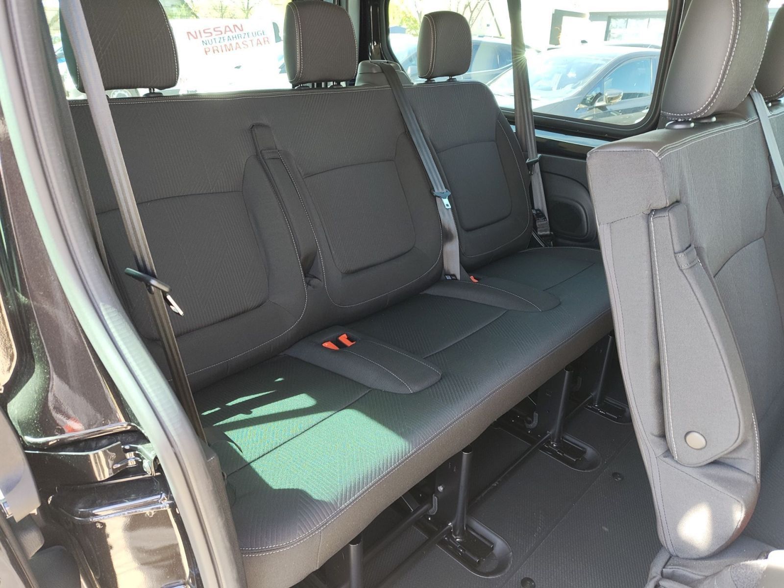 NISSAN Primastar Kombi9 L2H1 3,0t Navi*CarPlay*CAM*LED