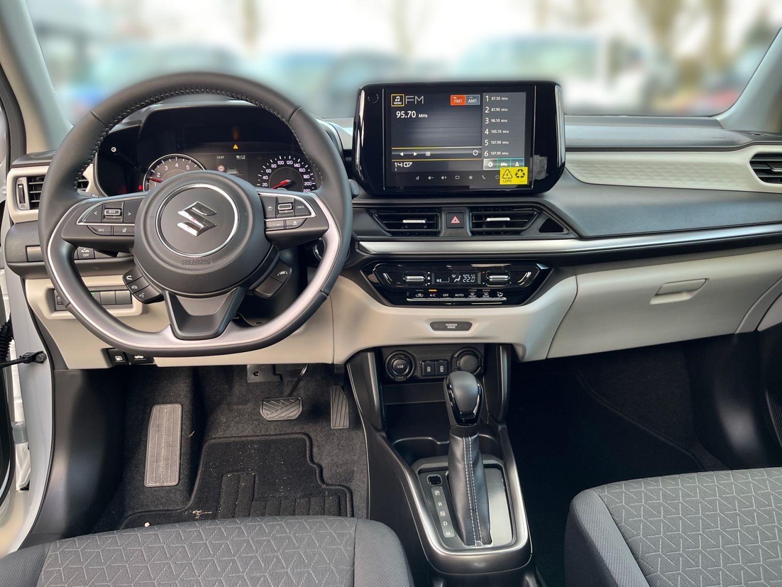 SUZUKI Swift Comfort+ Hybrid AT - SHZ CAM ACC CarPlay