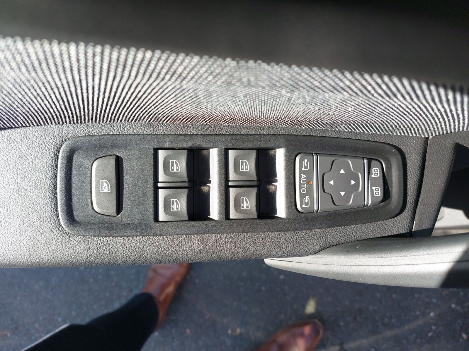 NISSAN TOWNSTAR TEKNA KOMBI L2 1.3 AT LED NAVI 360° SHZ