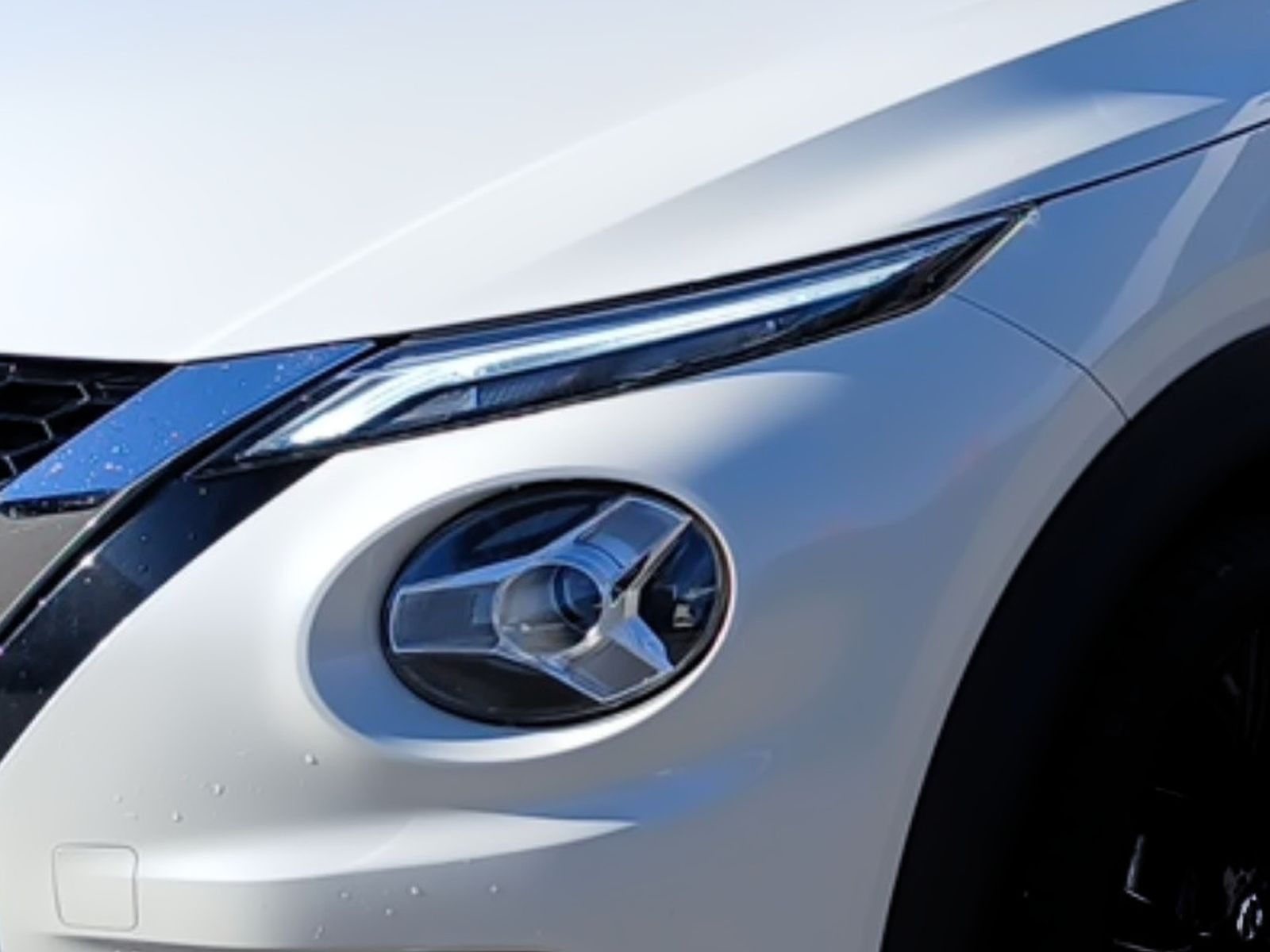 NISSAN JUKE 1.0 DIG-T 6MT Enigma Navi*CarPlay*beh WSS