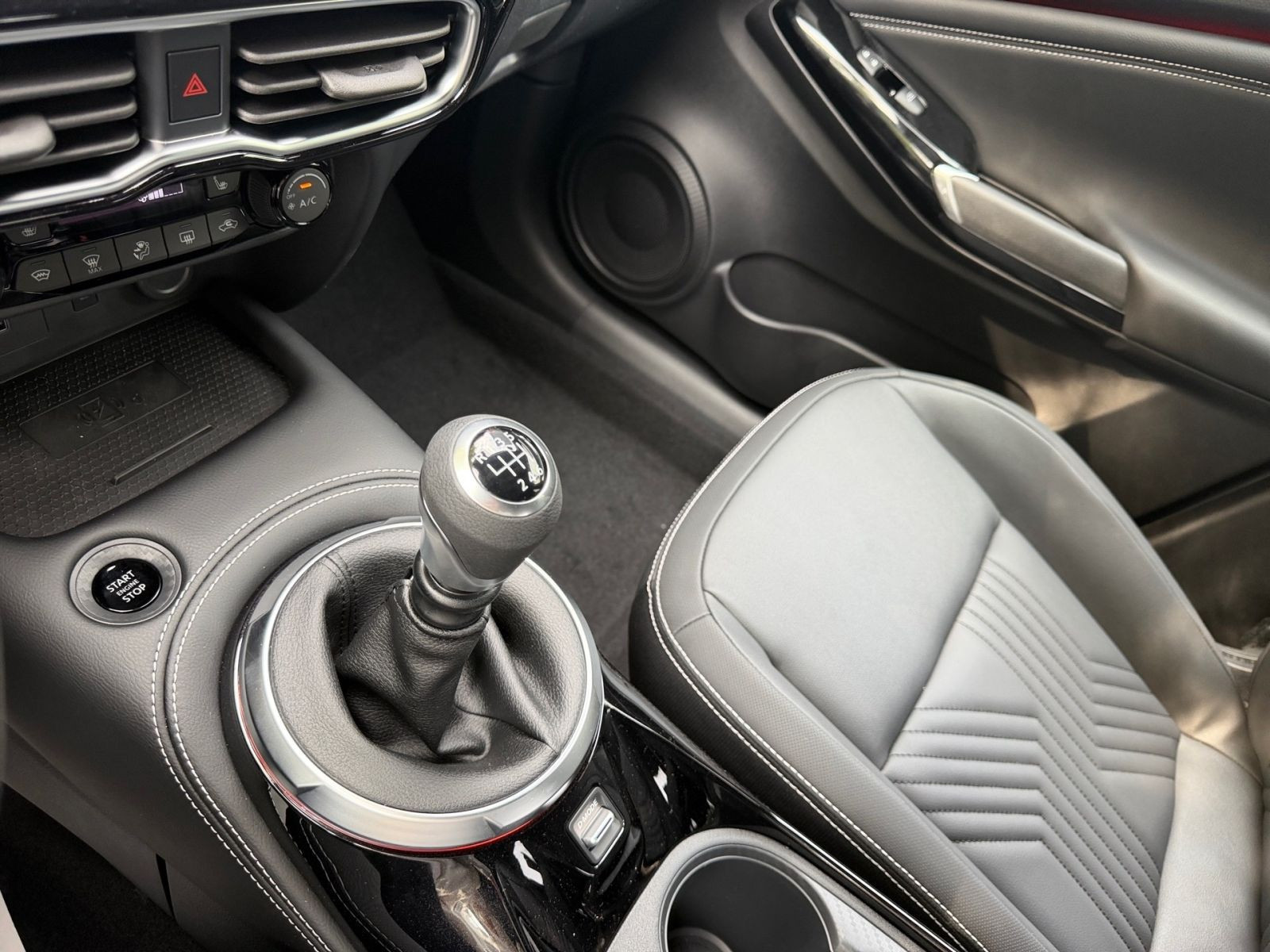 Nissan JUKE 1.0 DIG-T 114 PS 6MT