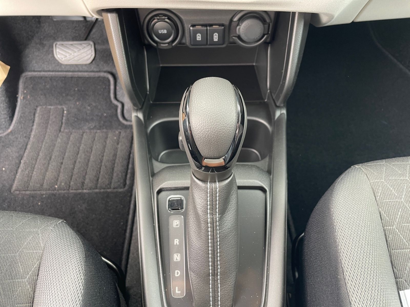 SUZUKI SWIFT COMFORT CVT HYBRID