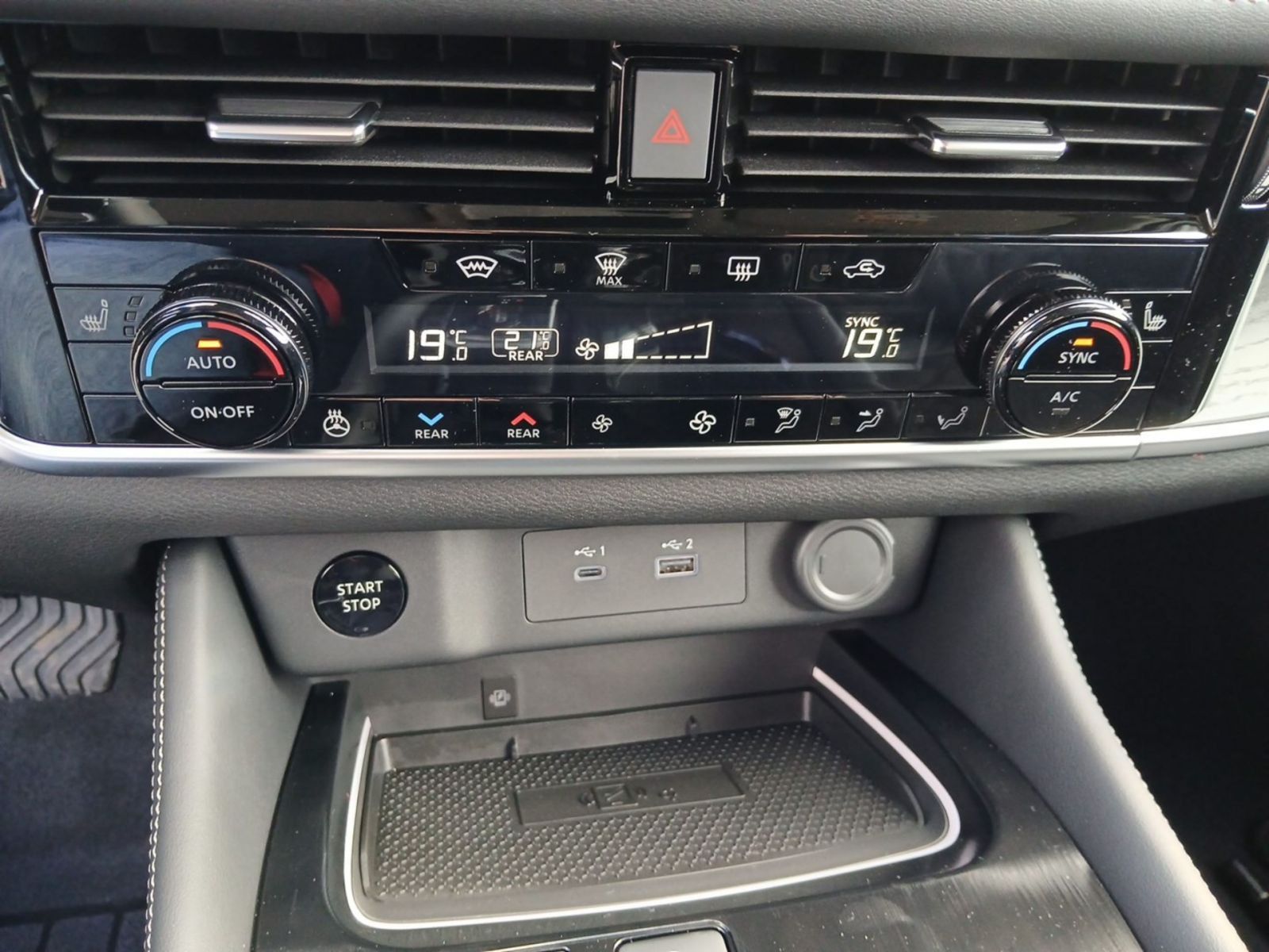 NISSAN X-Trail 1.5 VC-T e-Power Tekna+ Pano*HeadUp*Navi