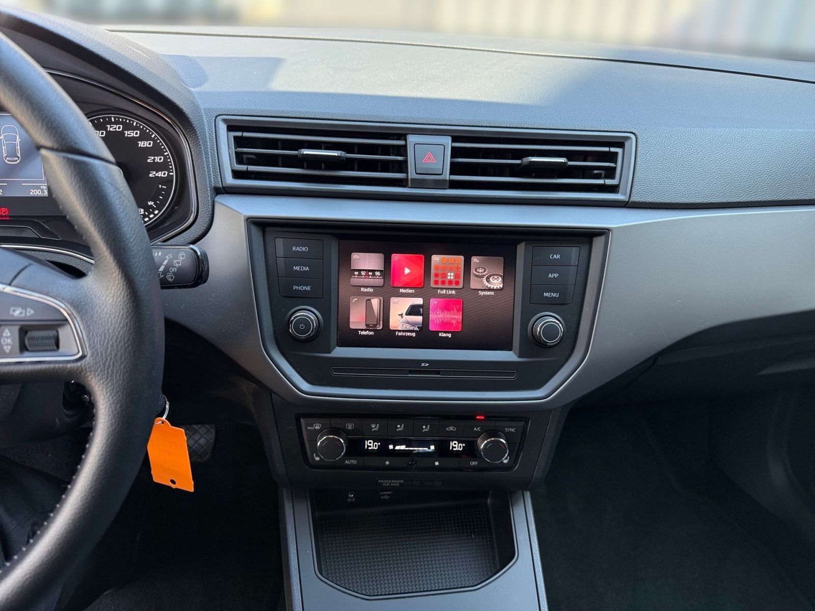 SEAT Ibiza 1.0 TSI Style - KLIMA SHZ DAB BT