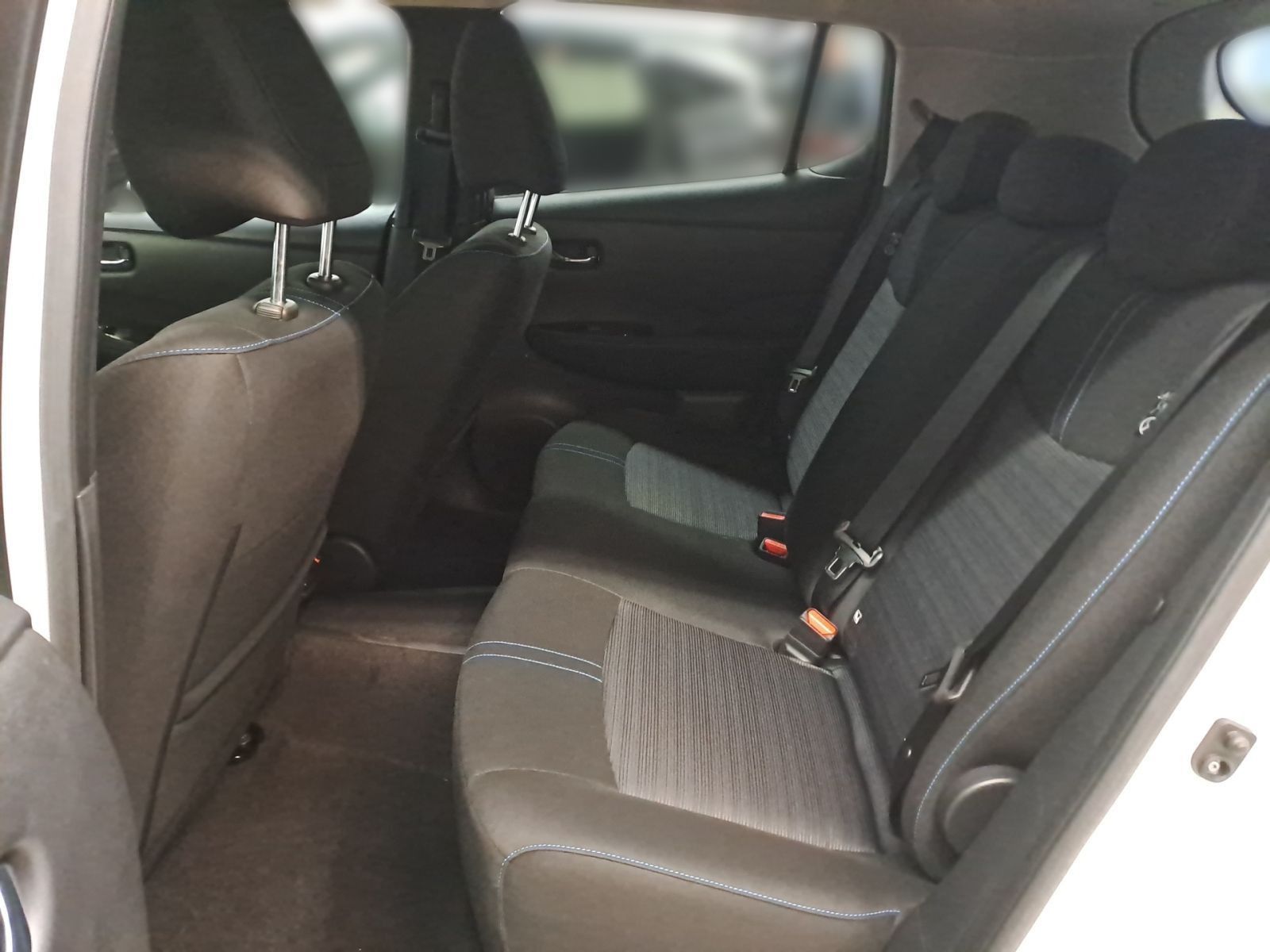 NISSAN Leaf *TAXI* N-Connecta RW-385km- LED Navi SHZ 36