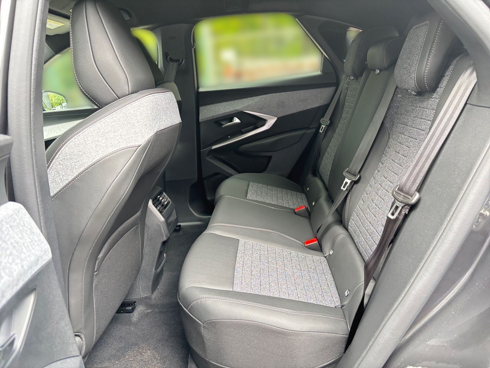 PEUGEOT 3008 Allure Plug-In Hybrid 195 e-DSC7 *Kamera*SH