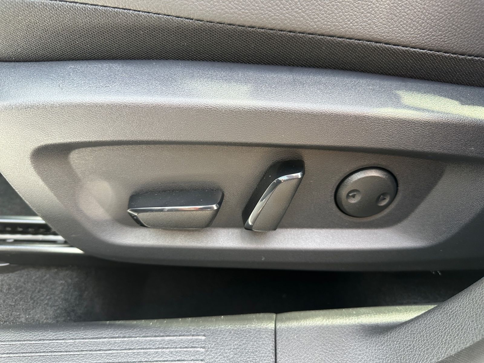 NISSAN Qashqai -Design 1.3 DIG-T MHEV 1Winter Navi 360°