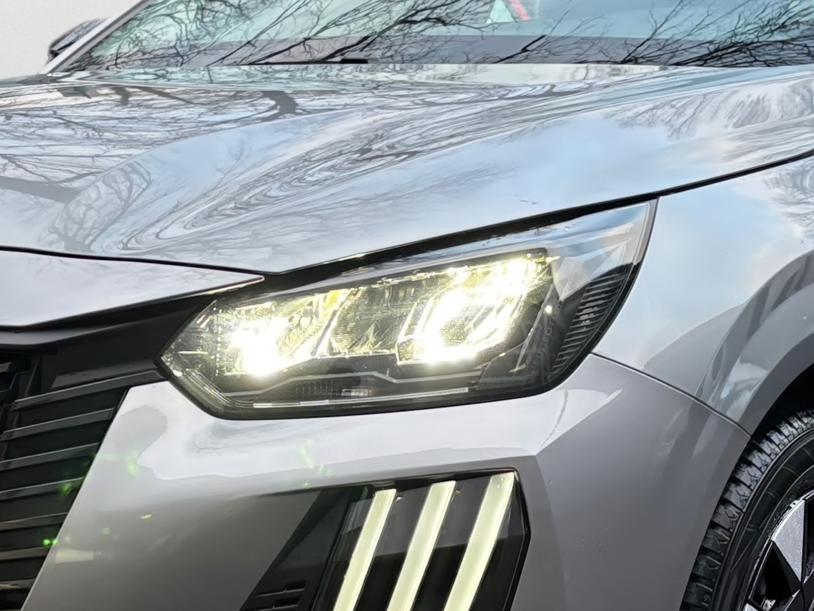 Peugeot 208 Style 75 1.2 PureTech *SHZ*CarPlay*Allwetter