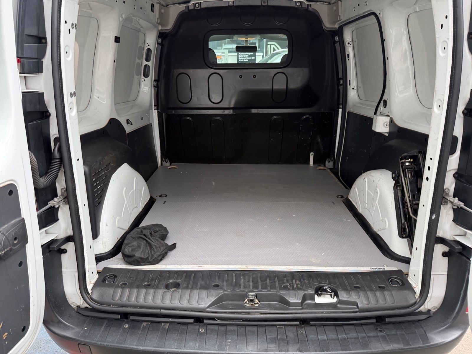 NISSAN NISSAN NV250 Kasten L1 2,0 6MT KLIMA RADIO AHK