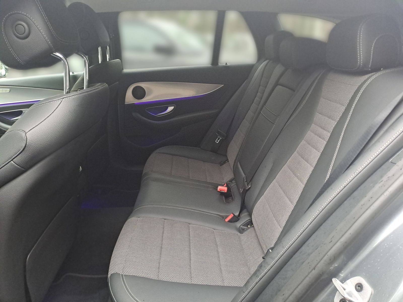 MERCEDES-BENZ E 200 AMG-LINE Luftfederung*Multibeam LED*360°