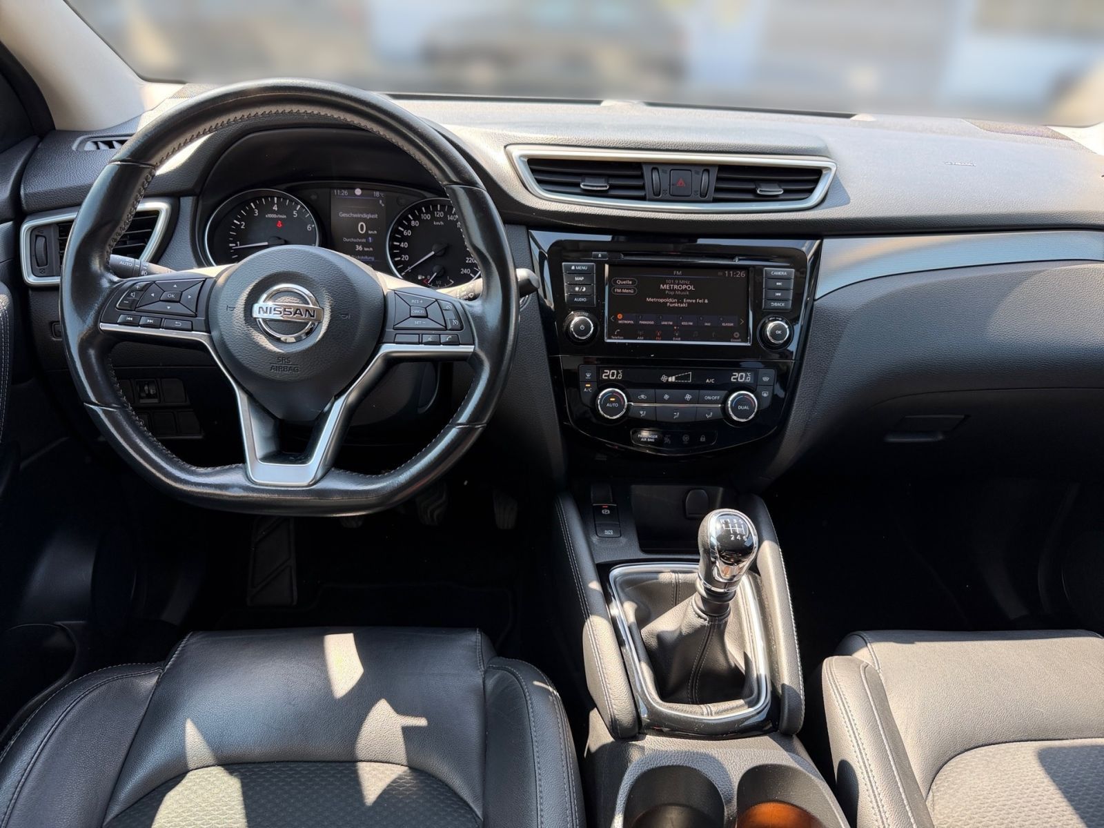 NISSAN Qashqai N-Connecta 1.3 DIG-T 6MT Navi*PDC*CAM