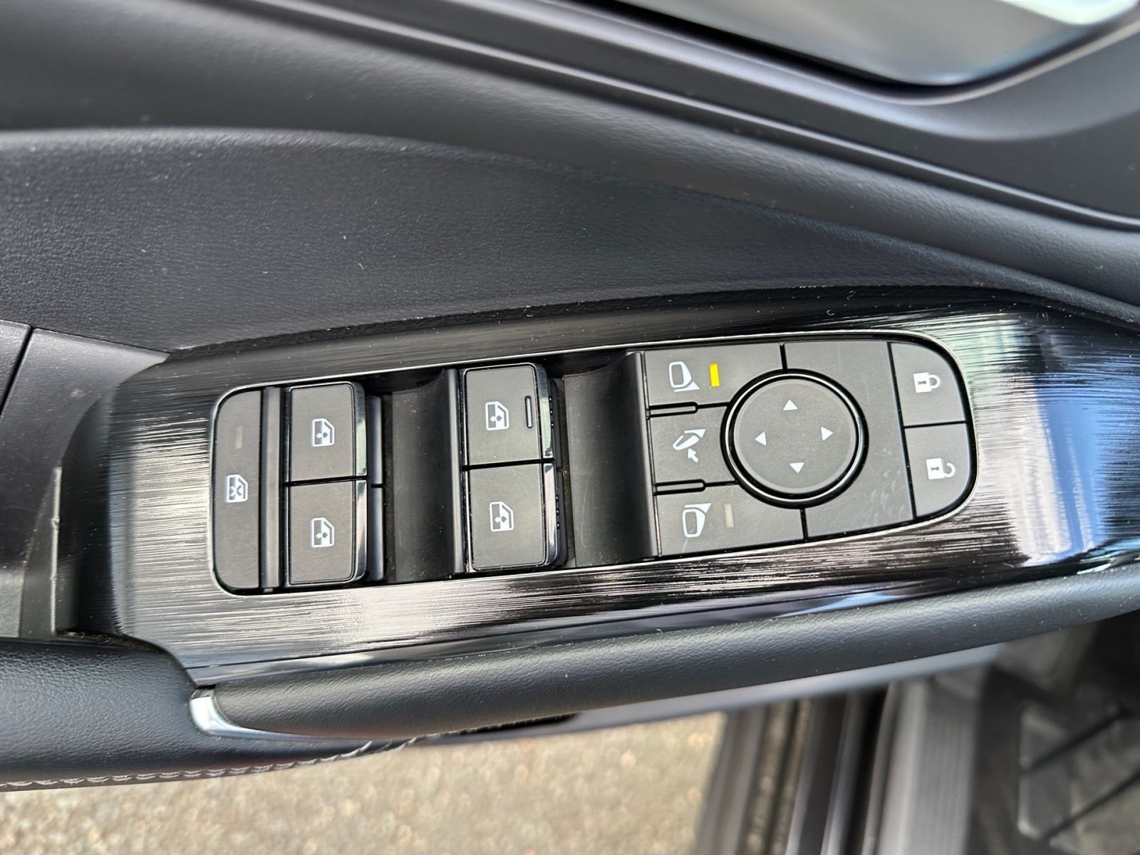 NISSAN QASHQAI N-CONNECTA 1.3 AT WINTER 360° AHK NAVI