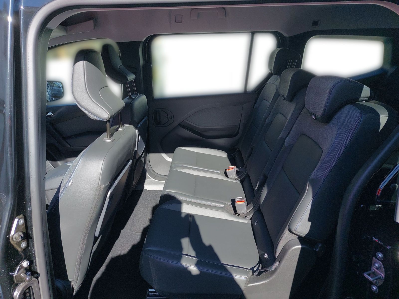 NISSAN TOWNSTAR TEKNA KOMBI L2 1.3 AT LED NAVI 360° SHZ