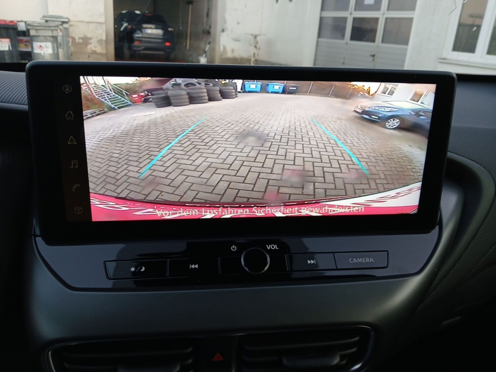 NISSAN JUKE N-CONNECTA Hybrid AT *KAM SHZ BFS CarPlay*