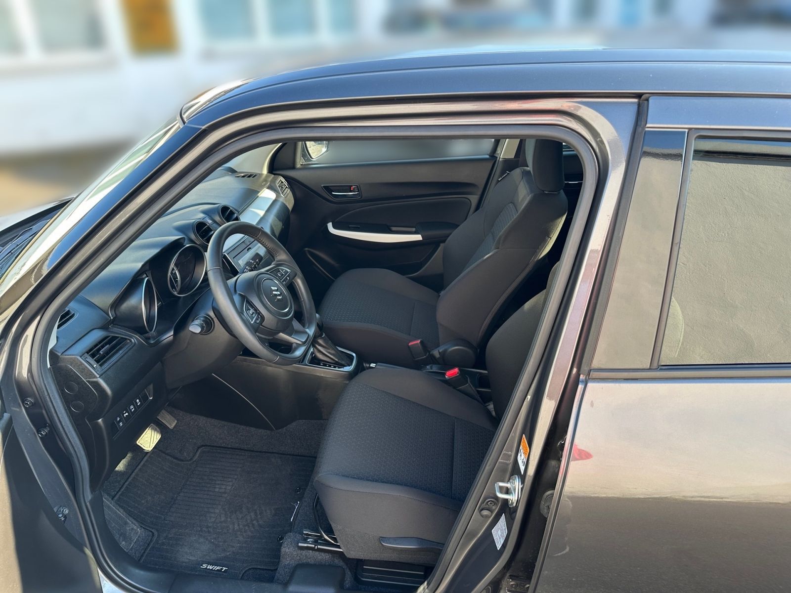 SUZUKI Swift Comfort 1.2 AT HYBRID - CAM SHZ APP`S