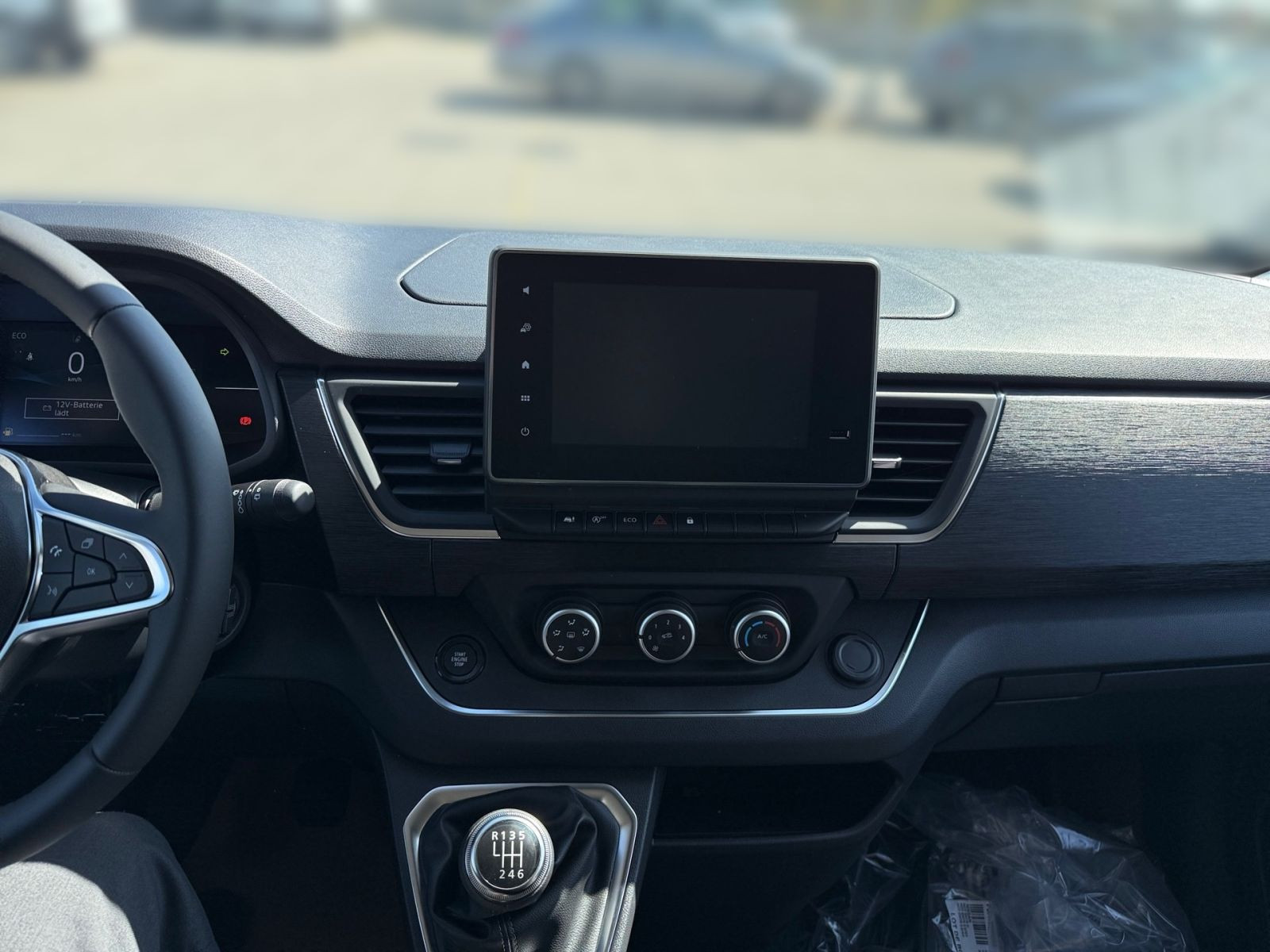 Nissan Primastar Kombi 9 L1H1 2,8T CAM*Navi*PDC*CarPlay