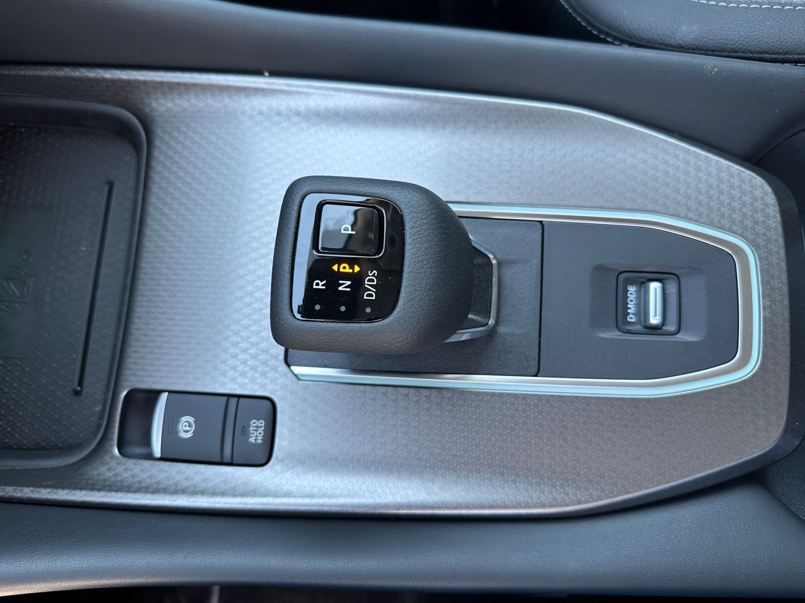 NISSAN Qashqai 1.3 DIG-T MHEV N-Connecta Totw.*CarPlay