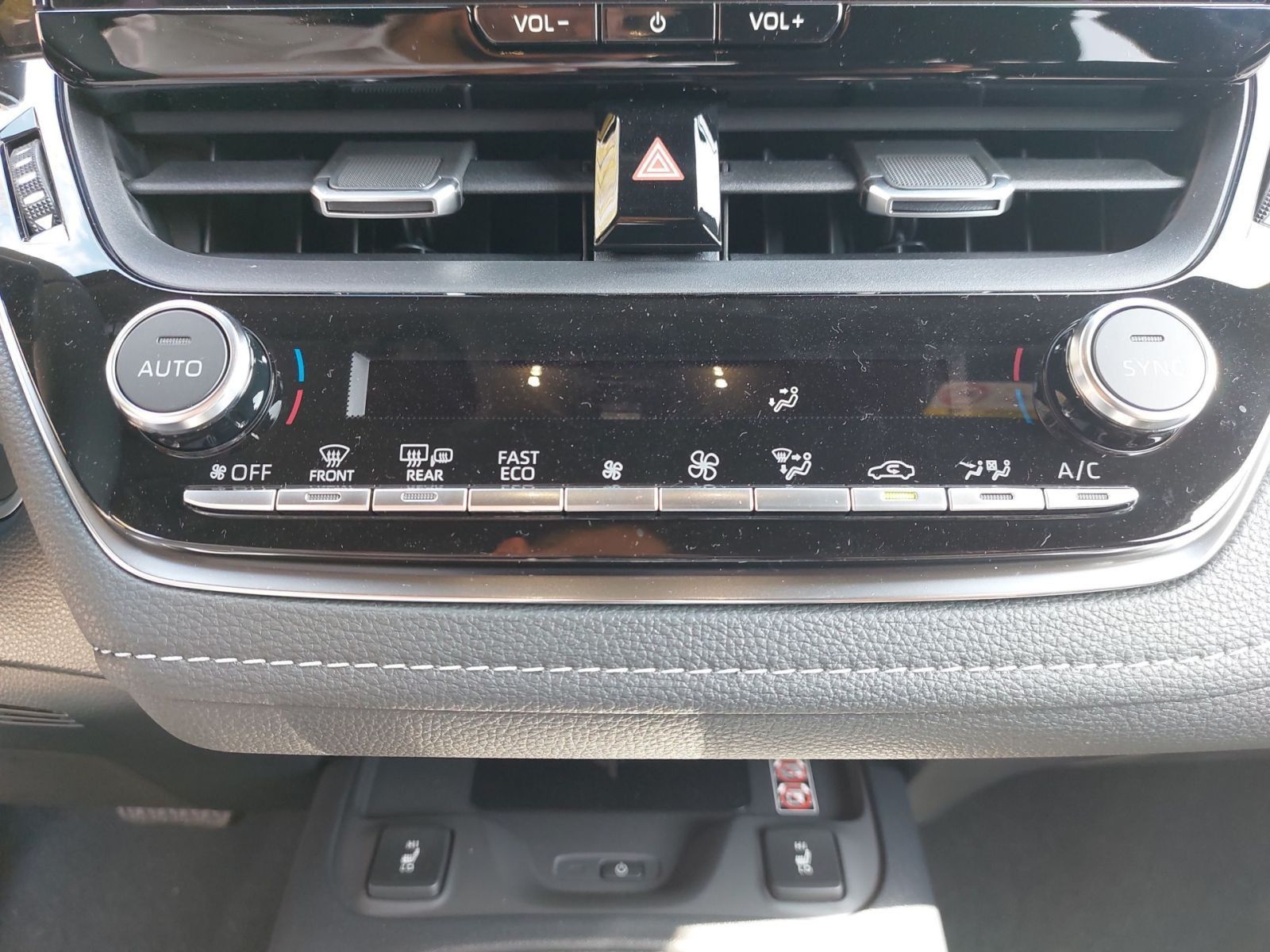 SUZUKI Swace 1.8 Comfort+ CVT Hybrid Navi*CarPlay