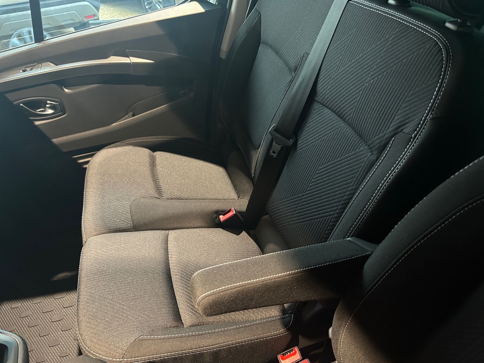 Nissan Primastar Kombi9 L1H1 2,8t CarPlay*Navi*PDC*CAM