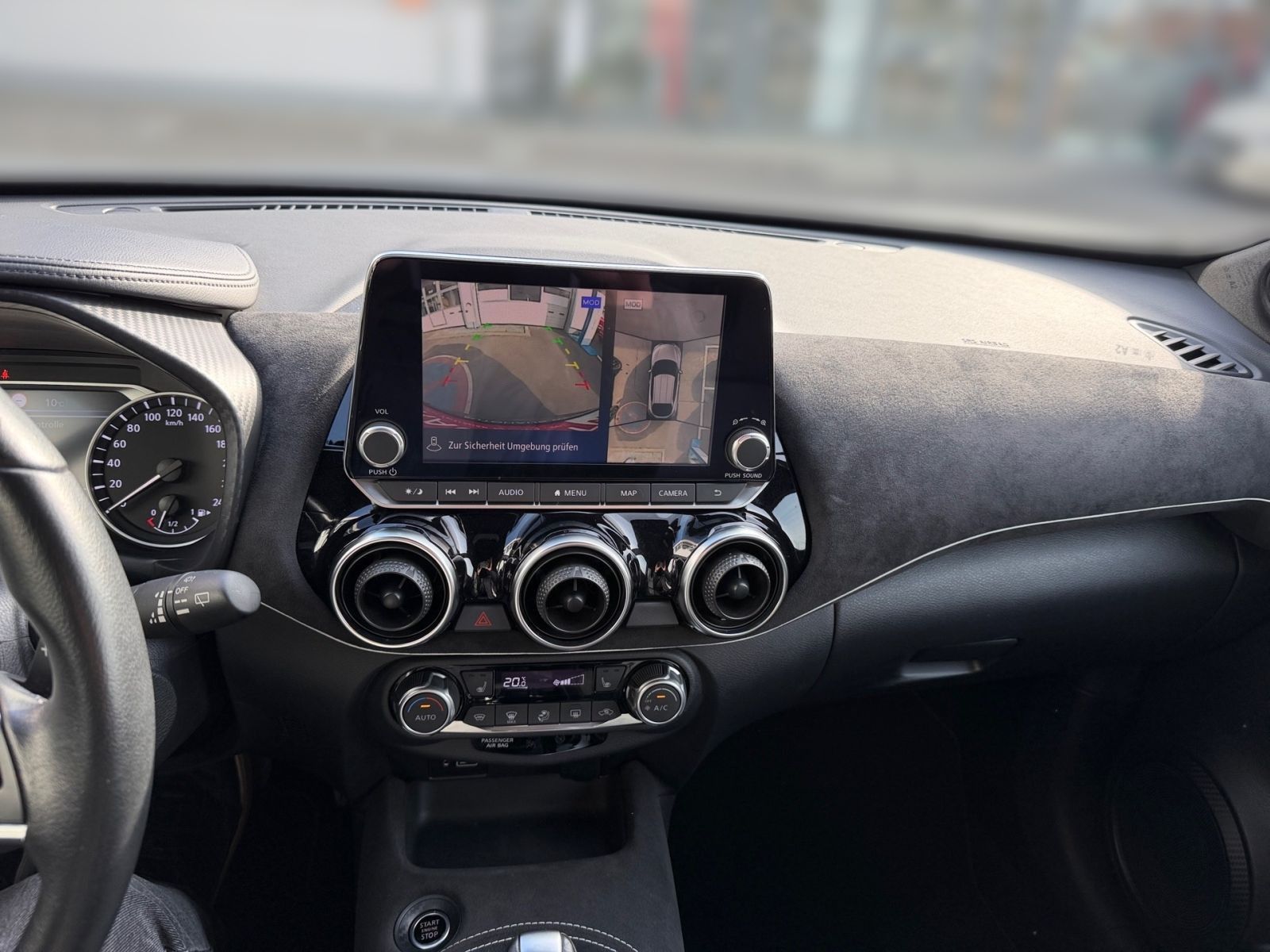 NISSAN JUKE 1.0 AT N-DESIGN / 360 / ALU / LEDER / BOSE