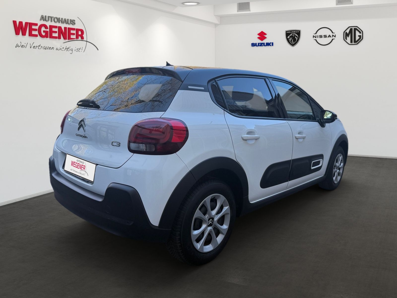 CITROEN C3 1.2 PureTech 110 Shine Pack Navi*Bluetooth